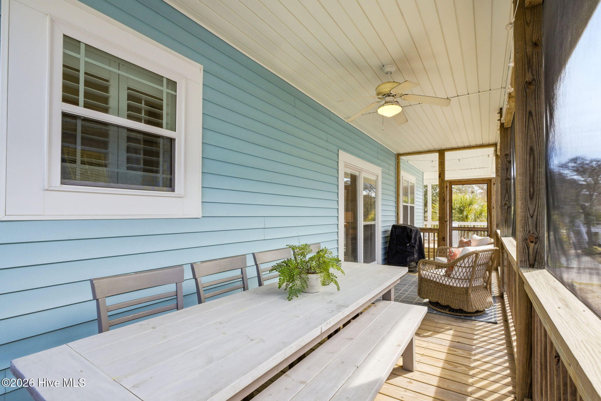 100561485 | Photo 31