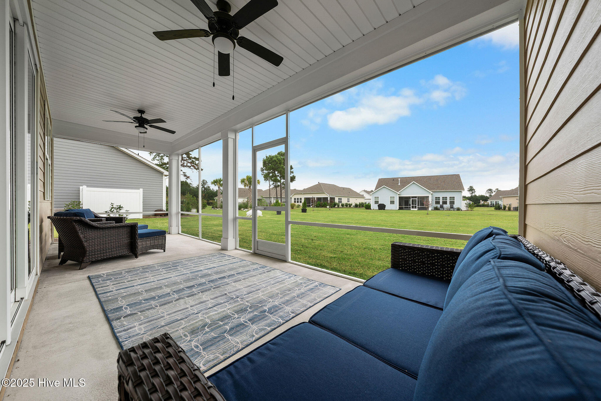 100518034 | Photo 31