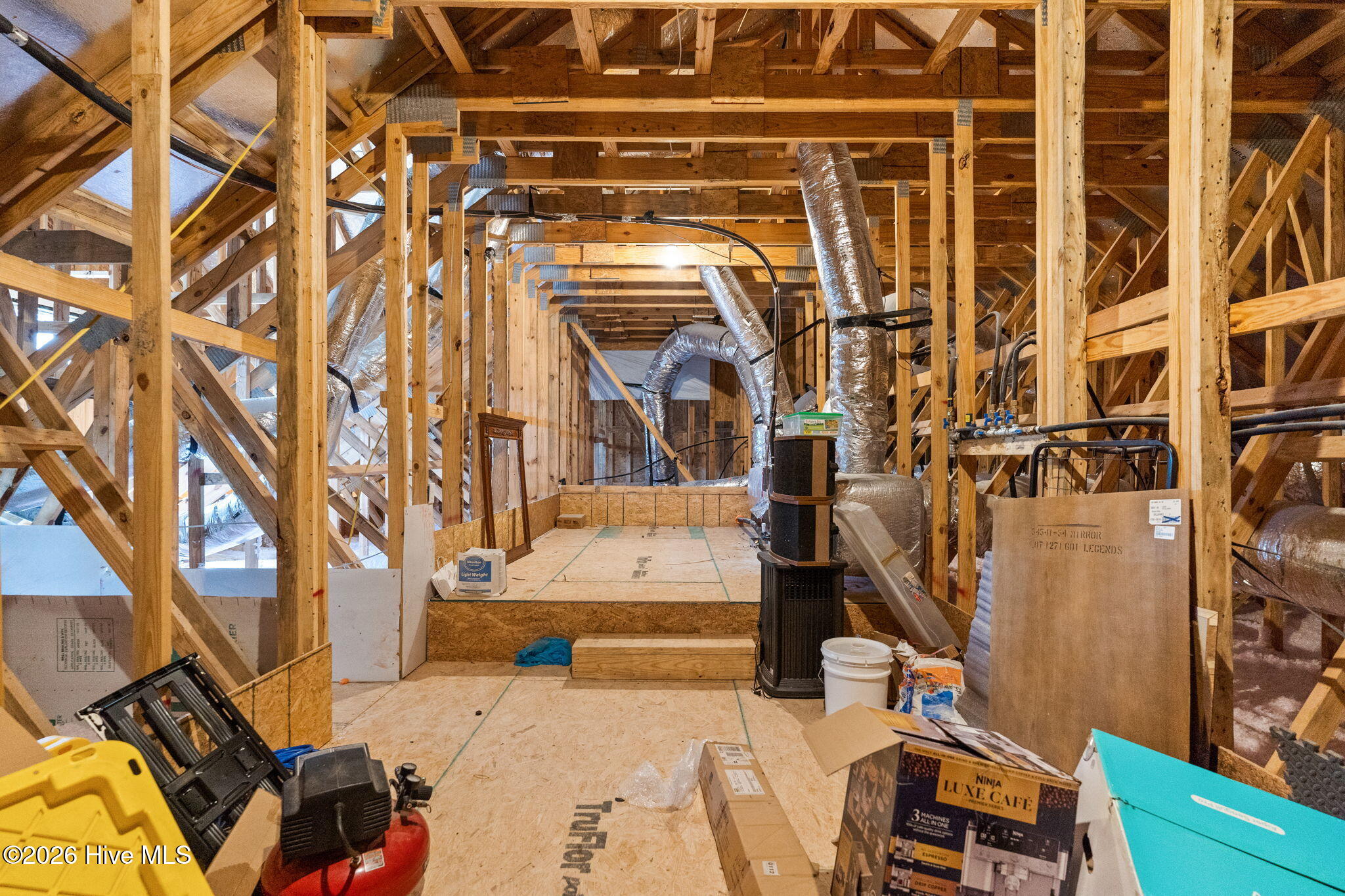 100563423 | Photo 45