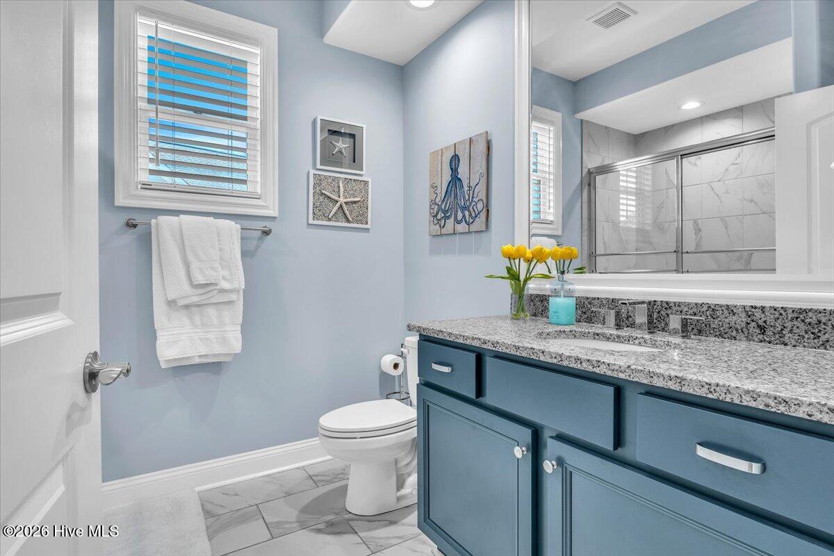 100562728 | Photo 59