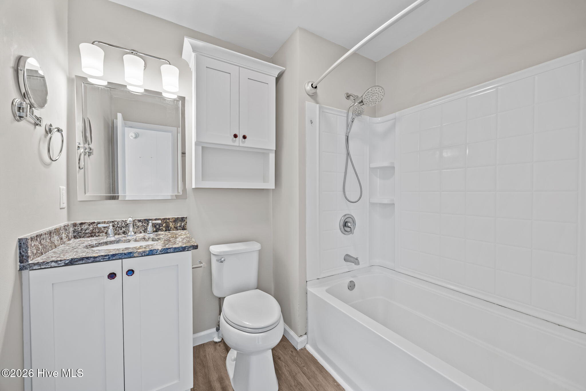 100559652 | Photo 24