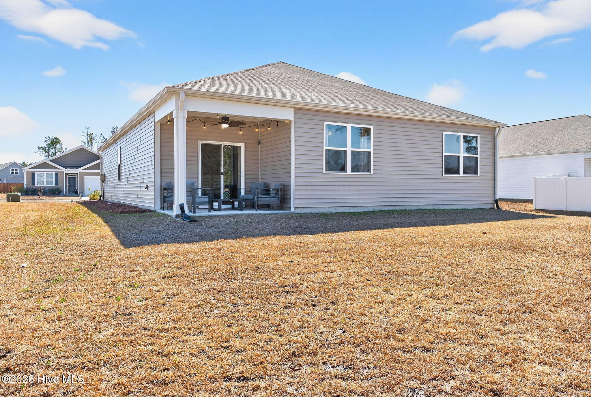 100556971 | Photo 52