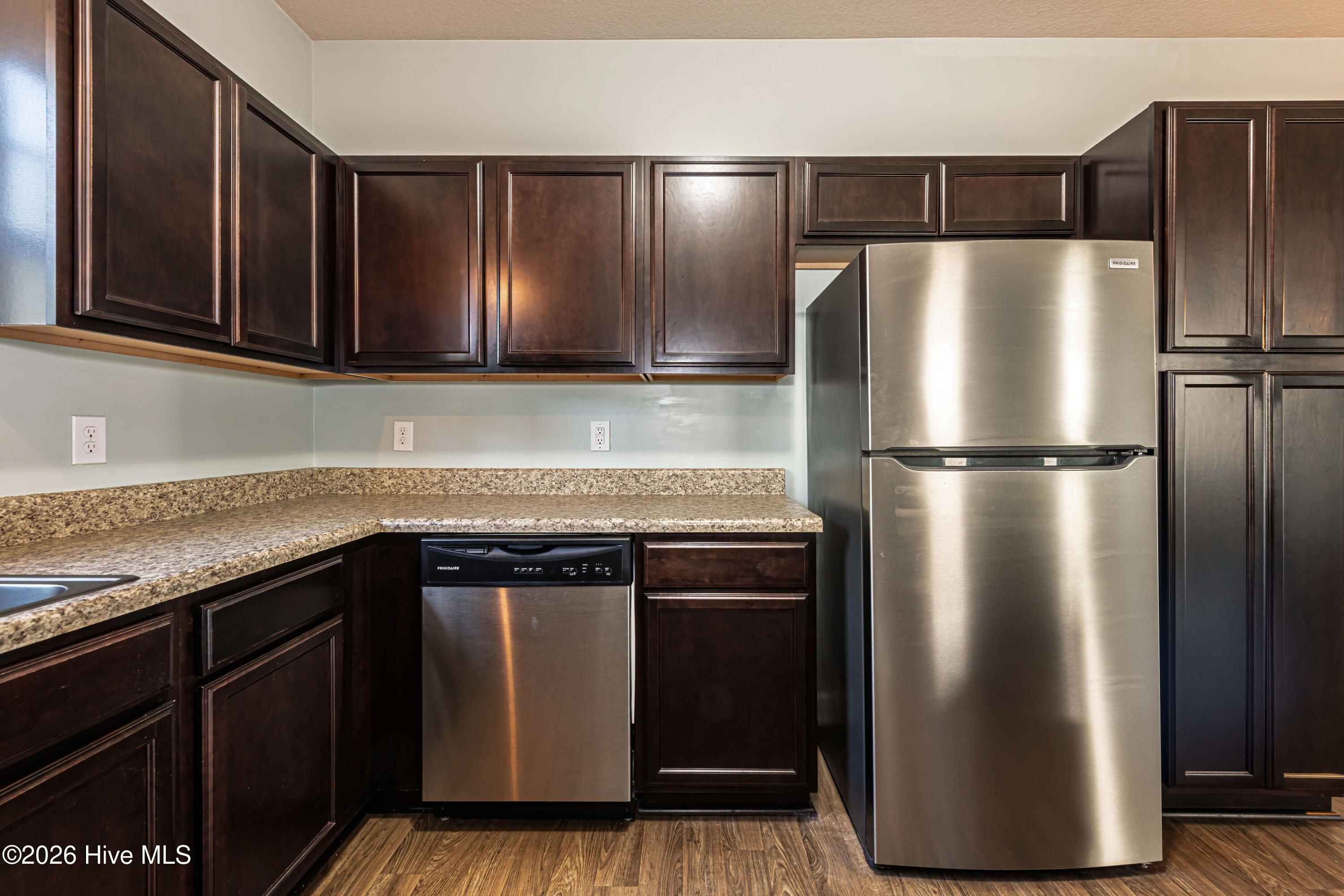 100567221 | Photo 15