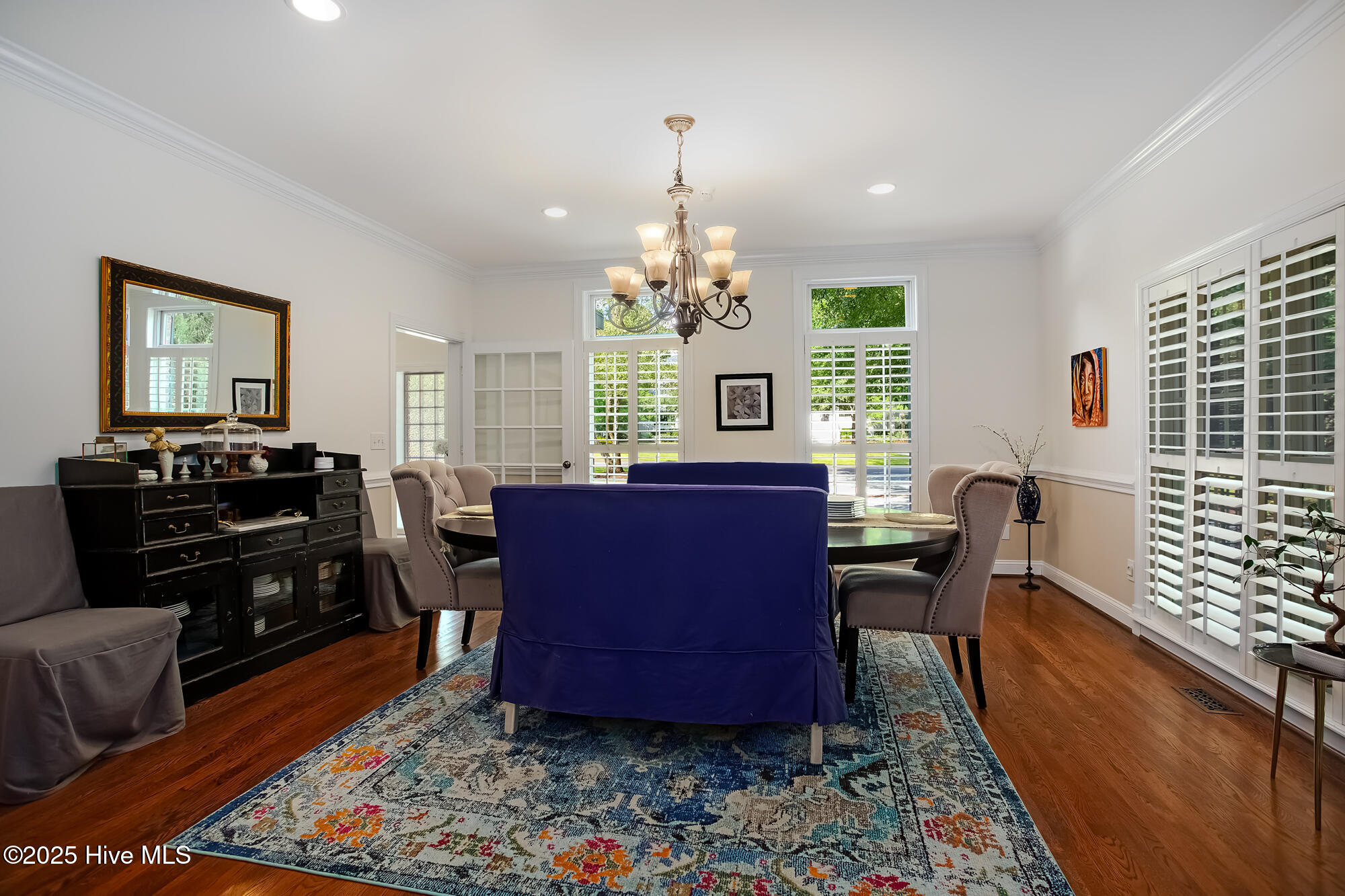 100532044 | Photo 13