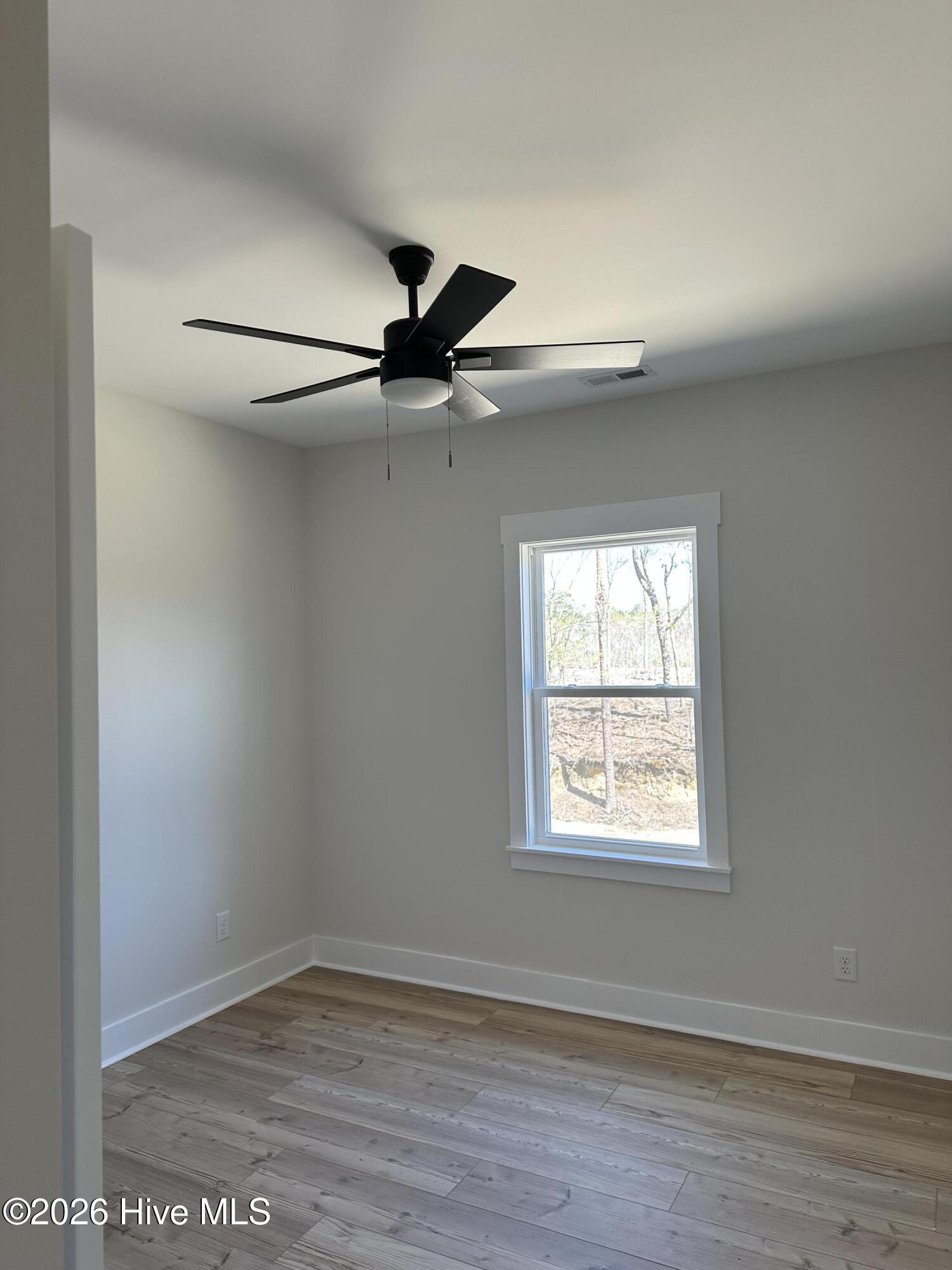 100561346 | Photo 24