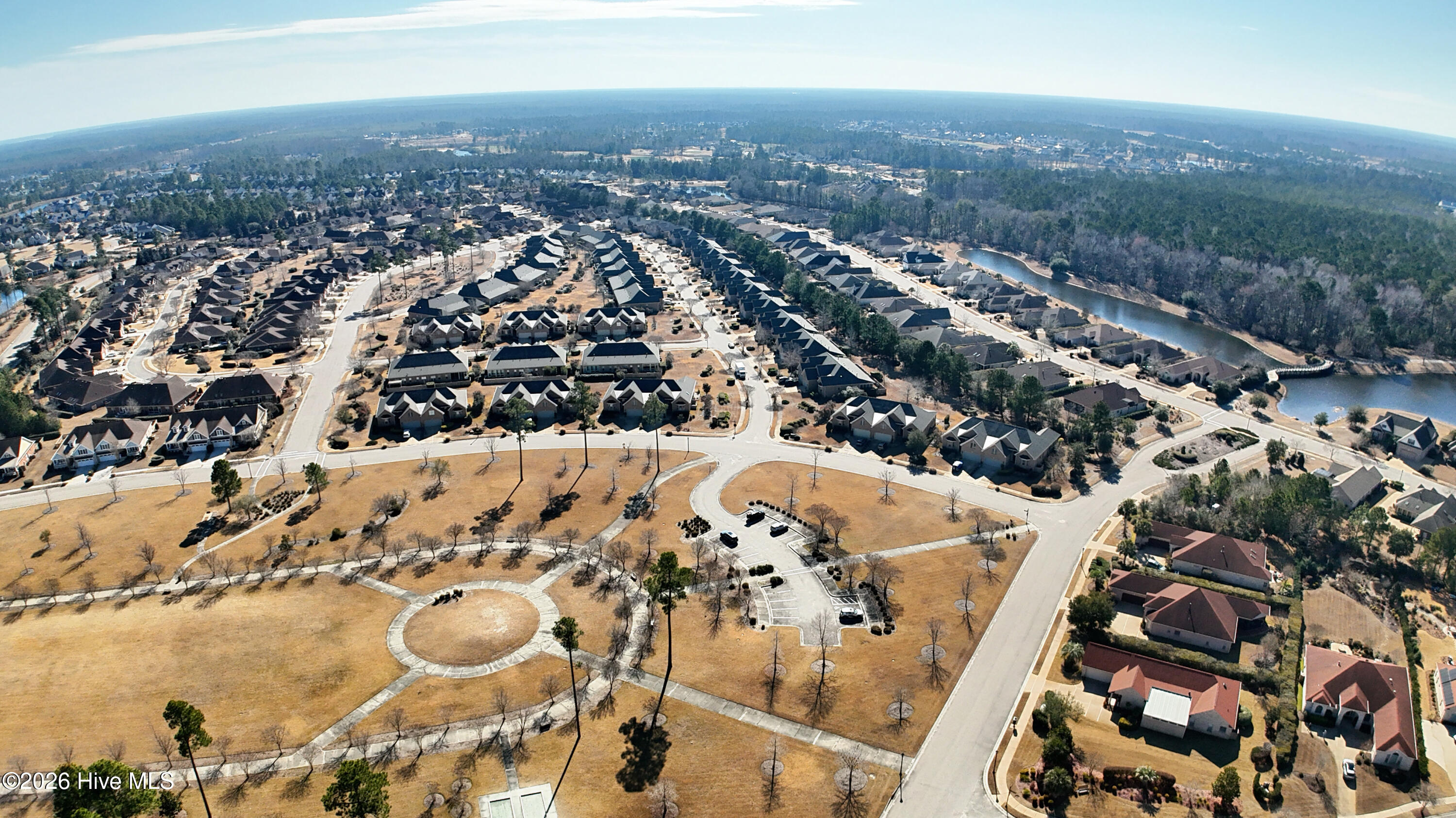 100550306 | Photo 33