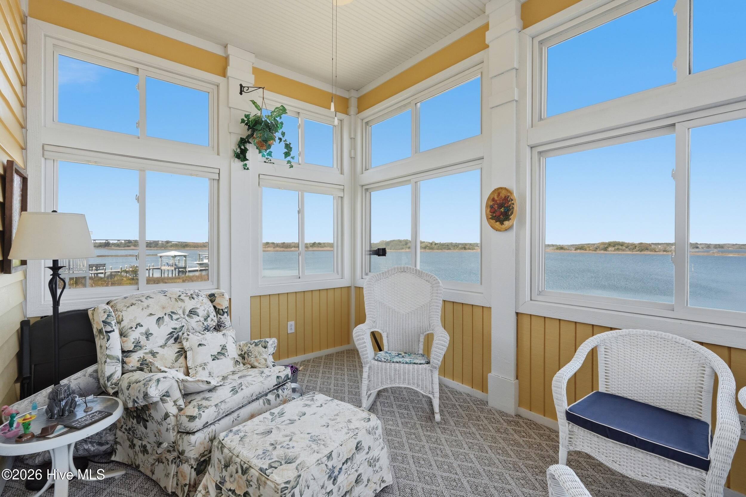 100561994 | Photo 42