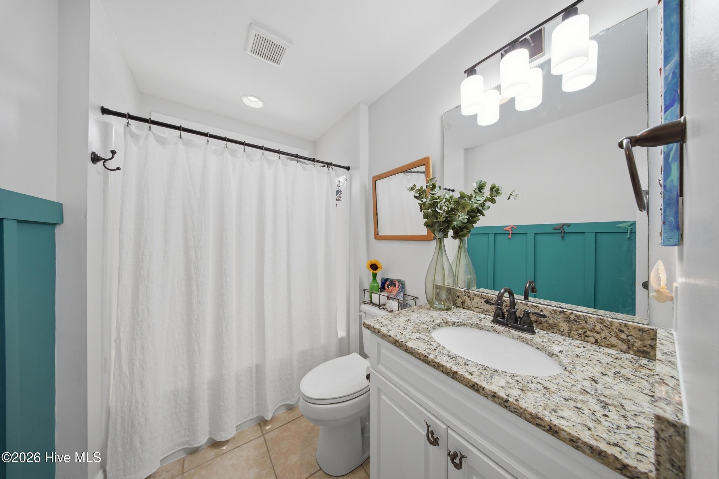 100561155 | Photo 56