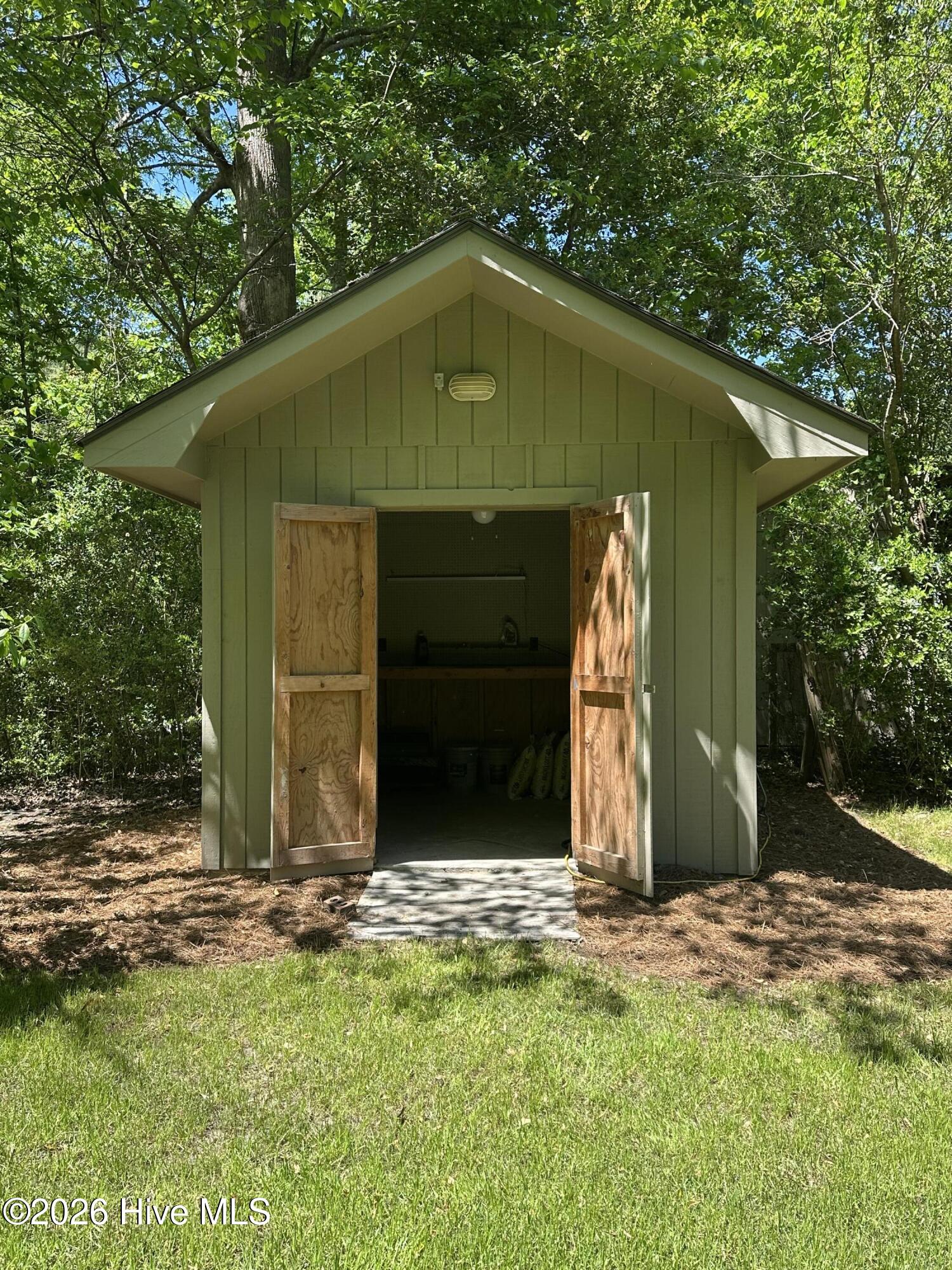 100569469 | Photo 57