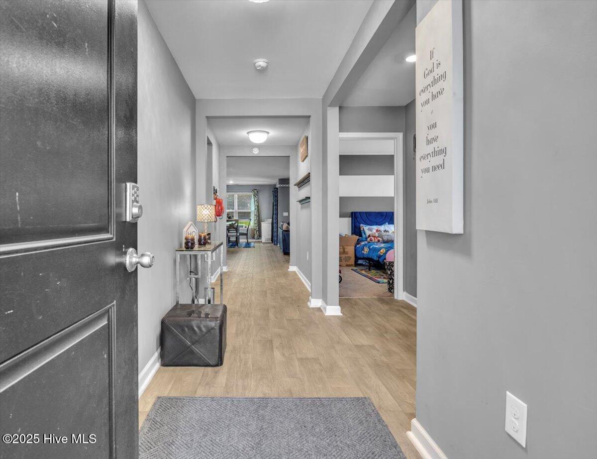 100538073 | Photo 23