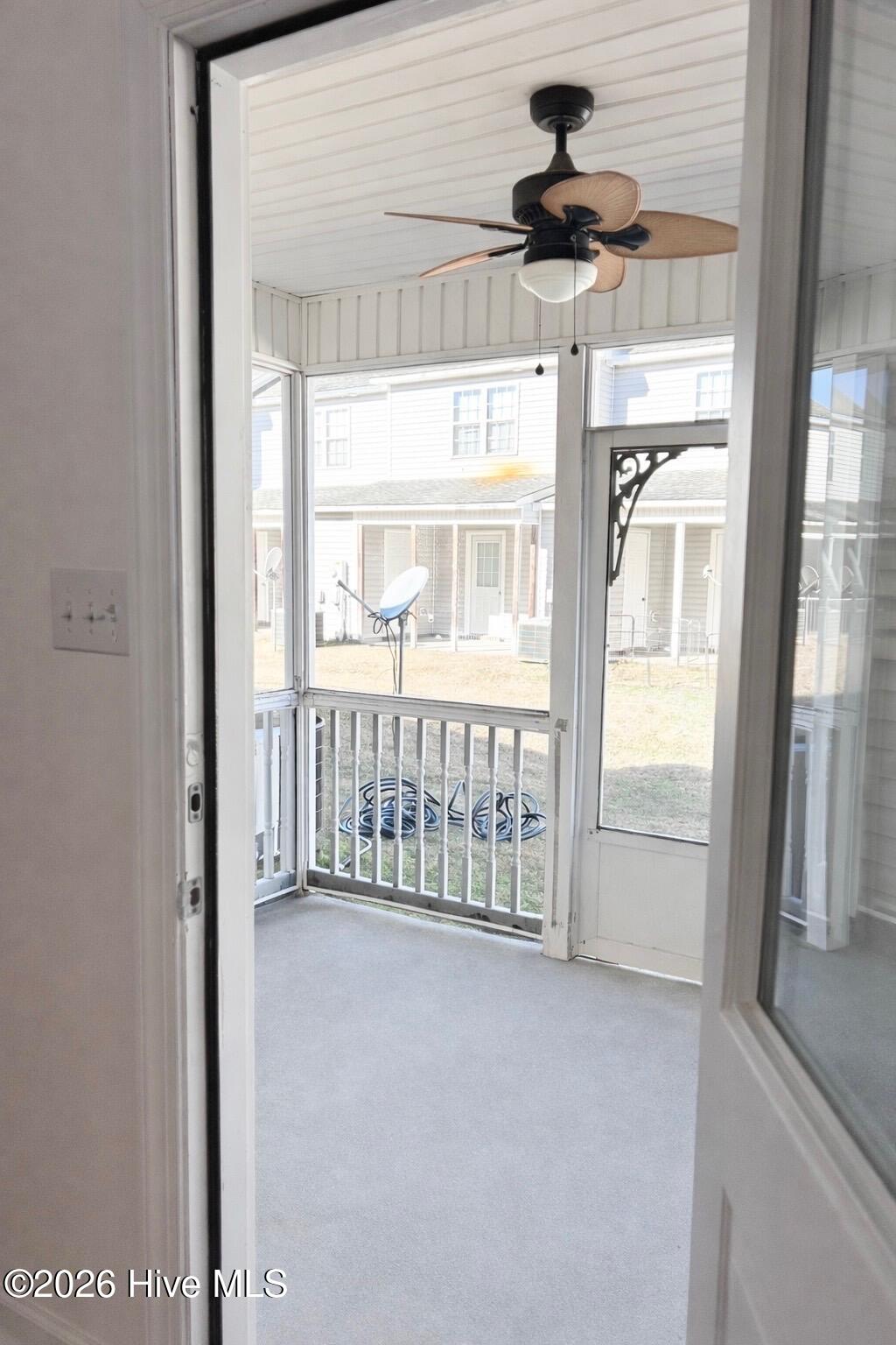 100547623 | Photo 17