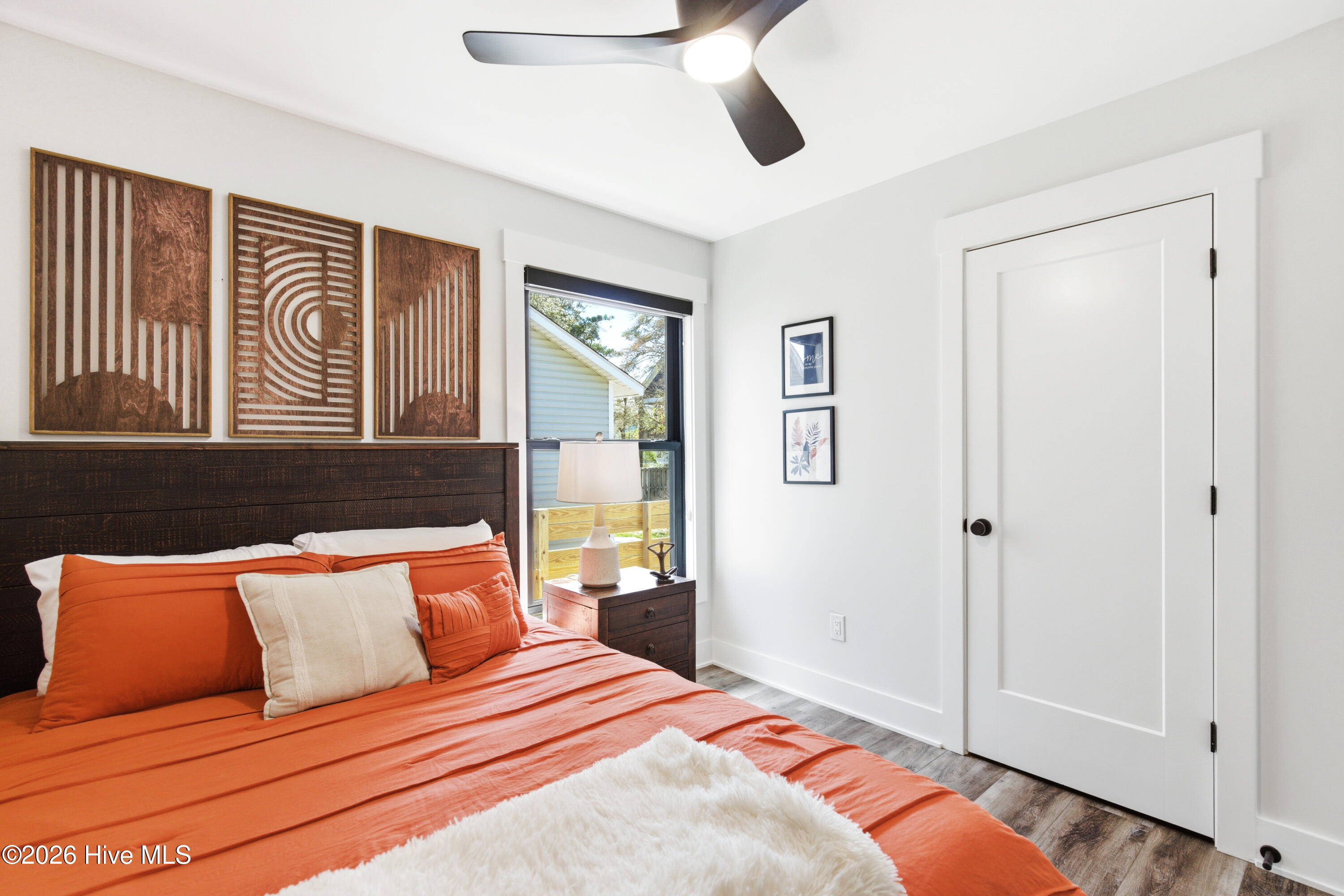 100564276 | Photo 31