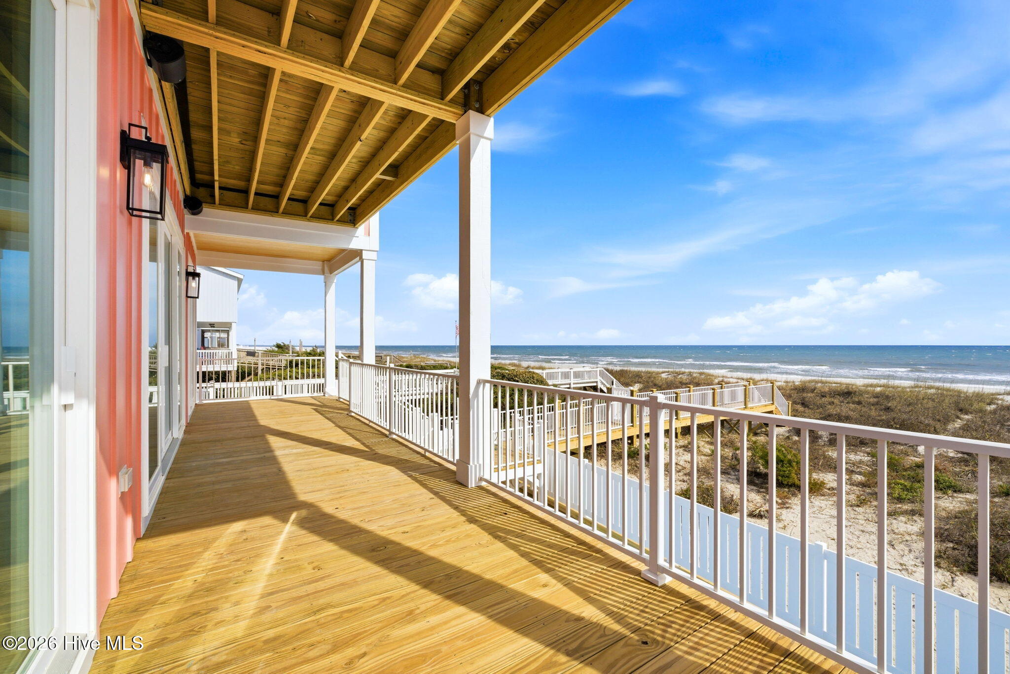 100564947 | Photo 27