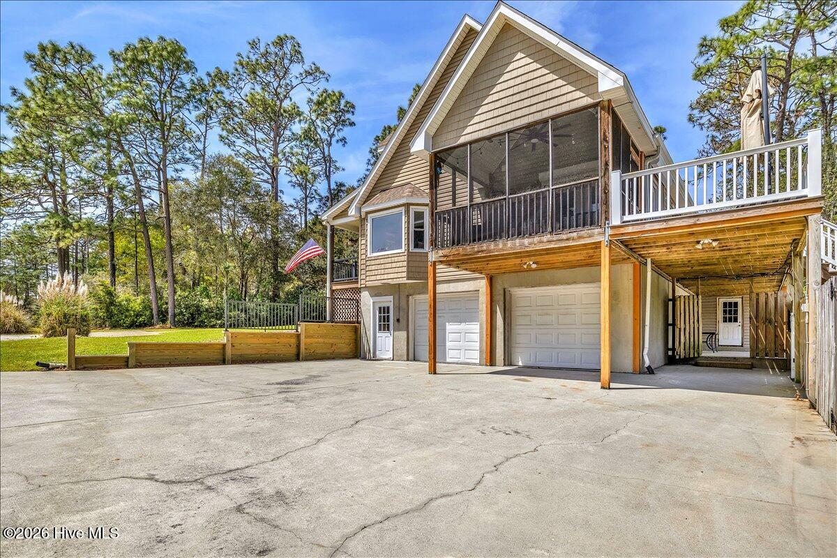 100566130 | Photo 50