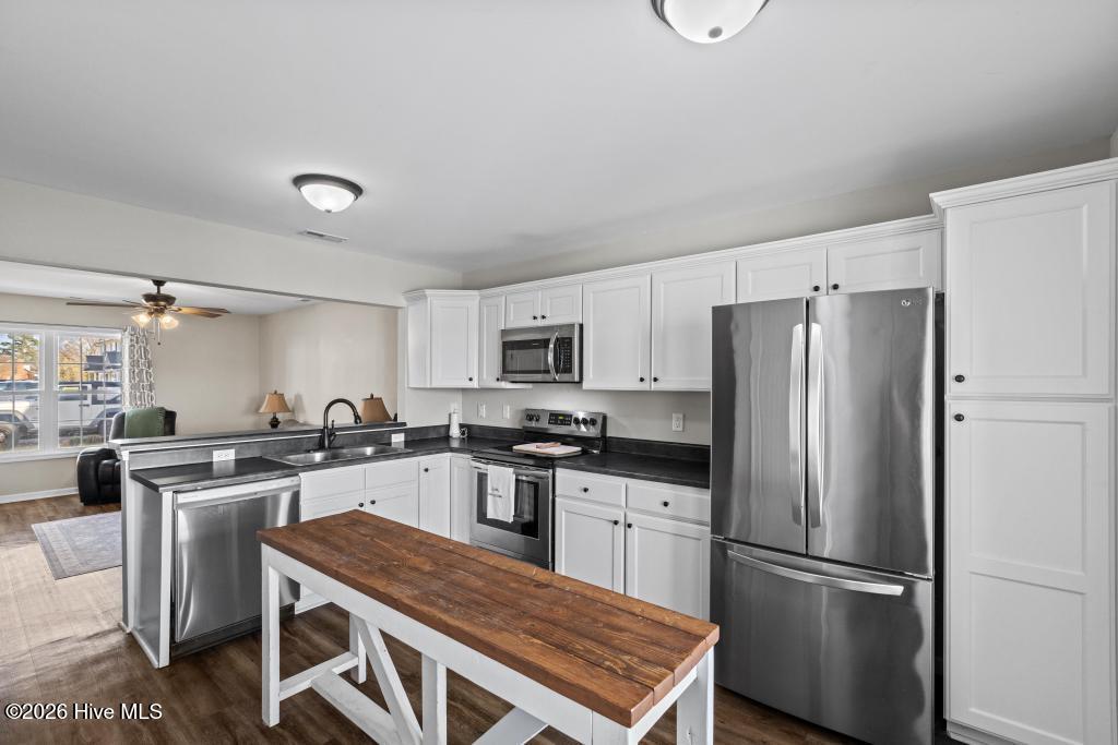 152 Cornerstone Drive, Beulaville, NC 28518 – photo 11: kitchen 2