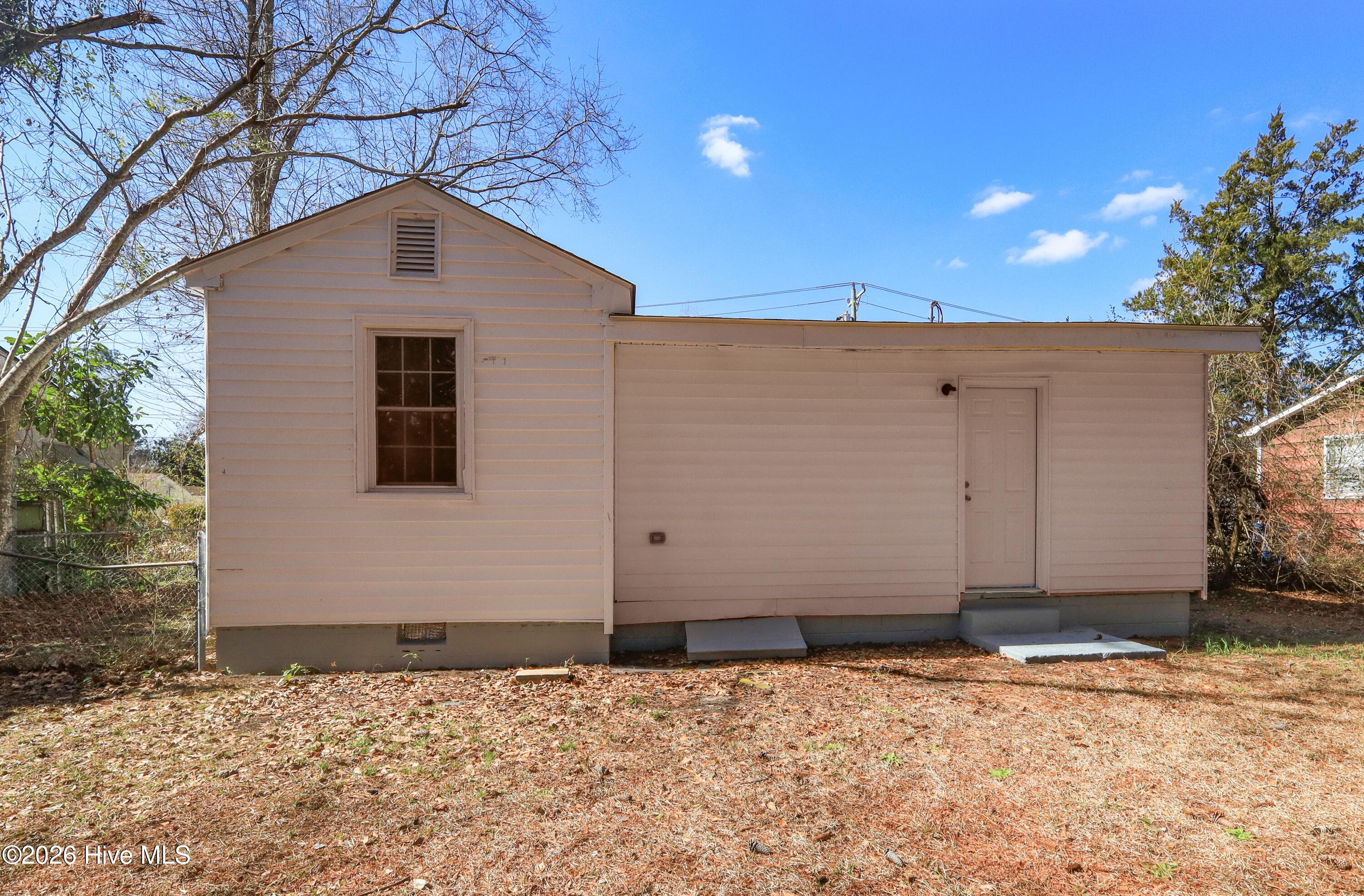 100556489 | Photo 31