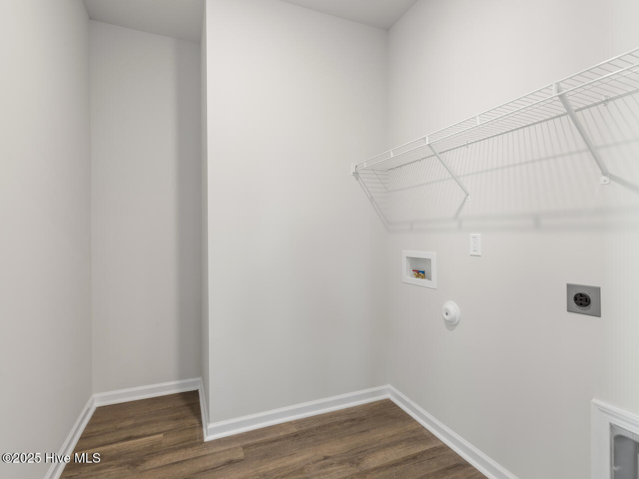 278 Surfside Landing Boulevard Lot 112, Hubert, NC 28539 – photo 16: Laundry room
