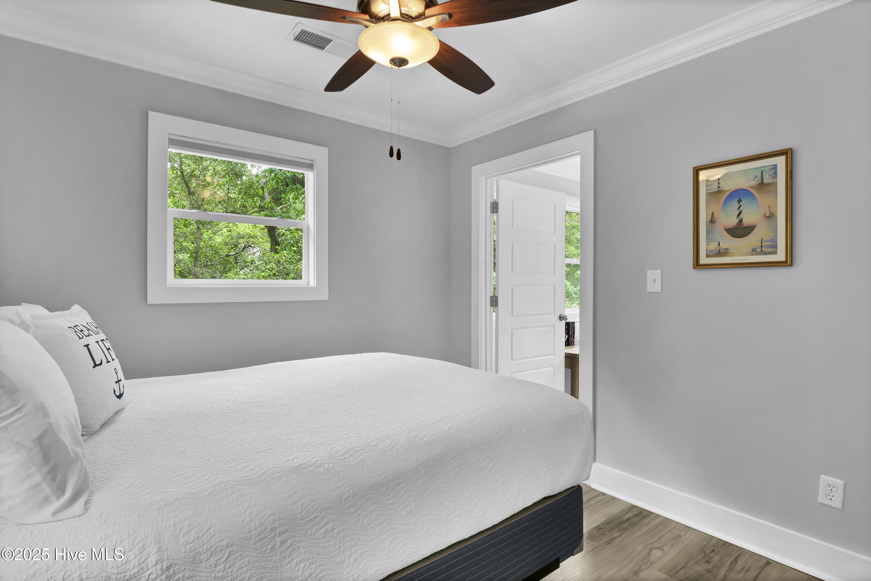 100542067 | Photo 34