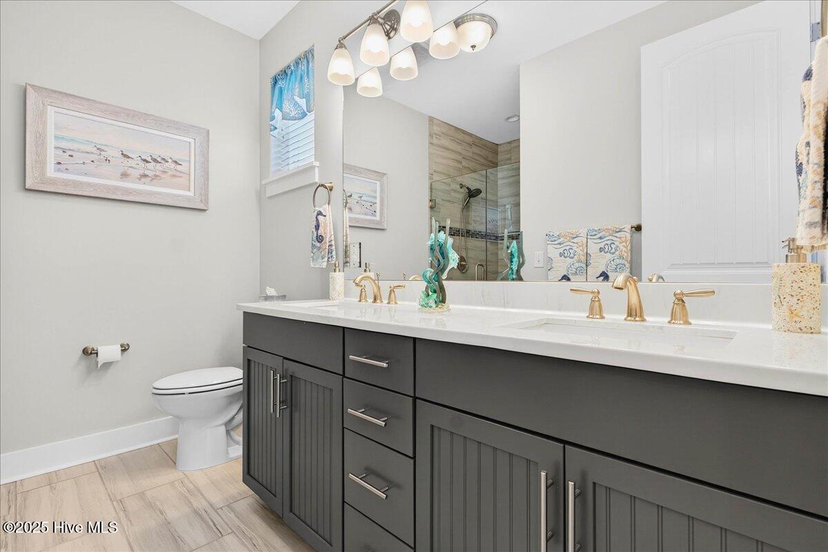 100524378 | Photo 32