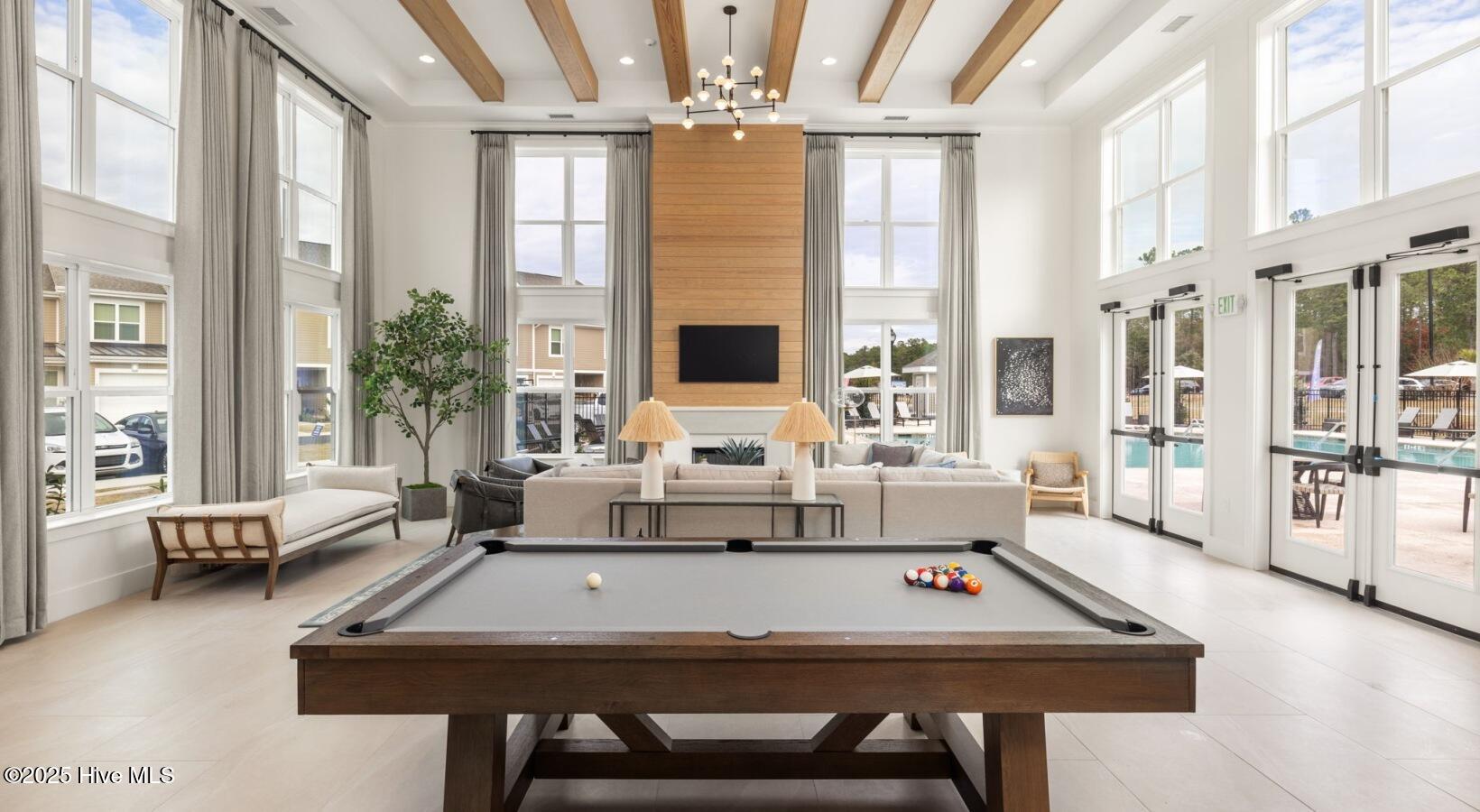 100543623 | Photo 25