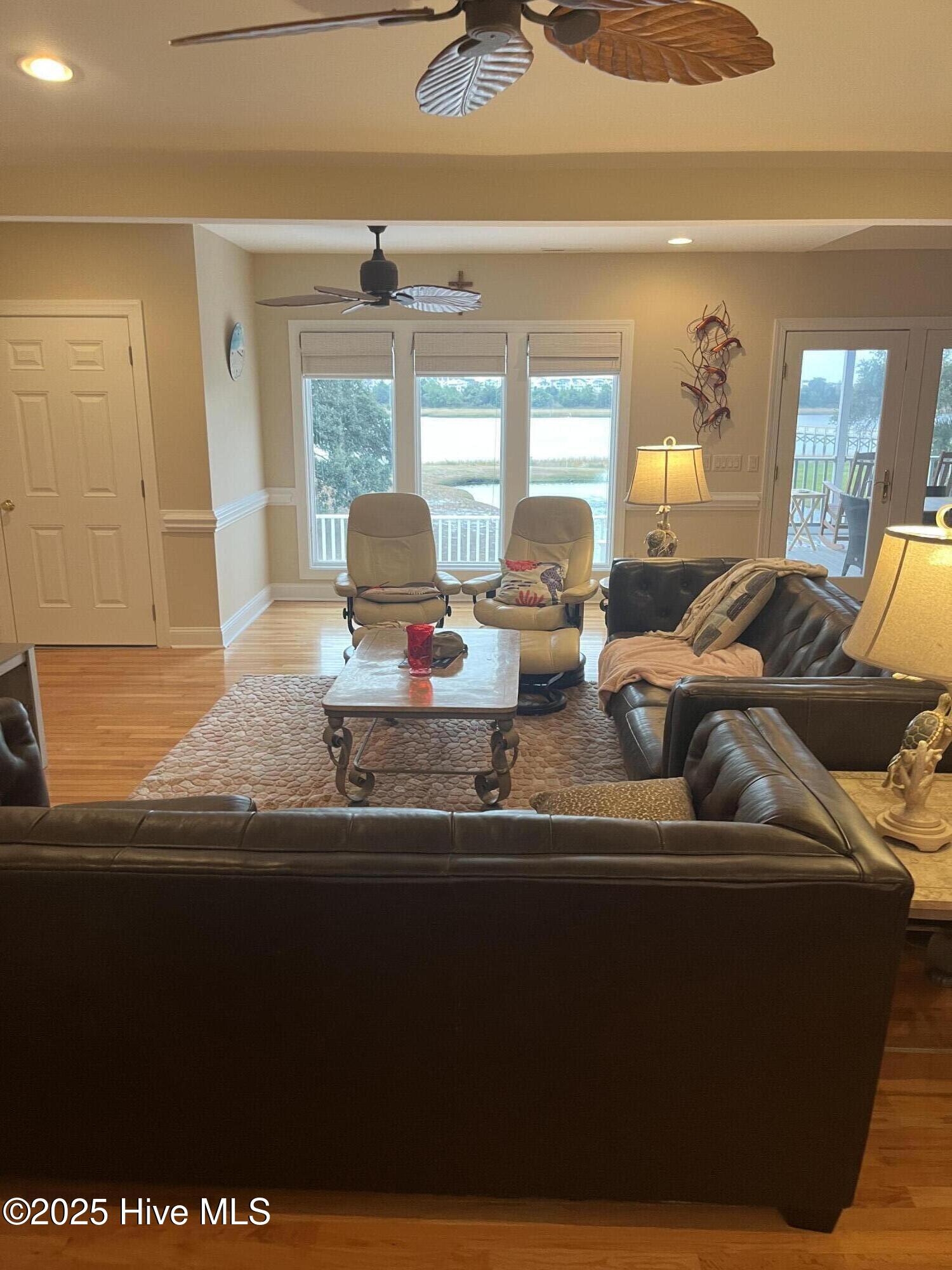 100540597 | Photo 35