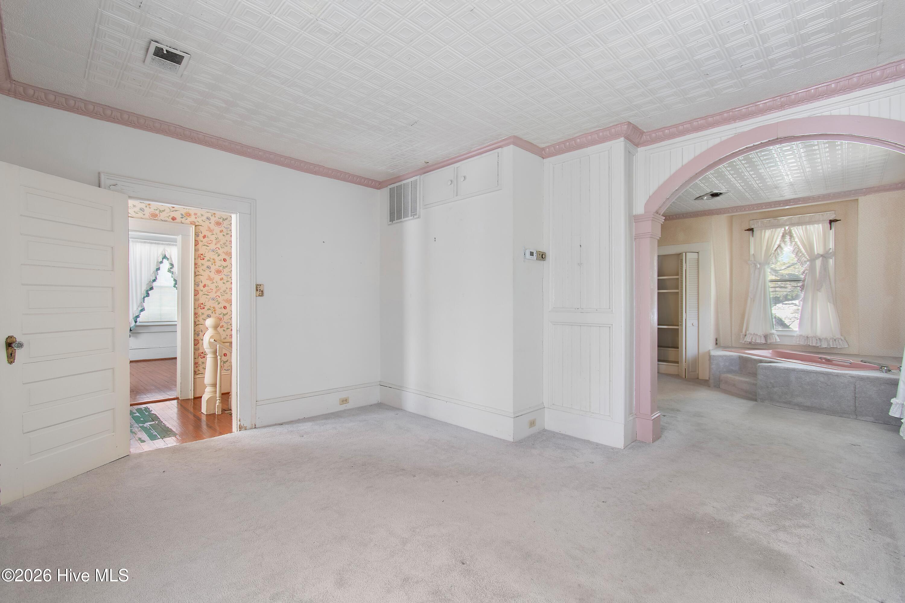 100566206 | Photo 41