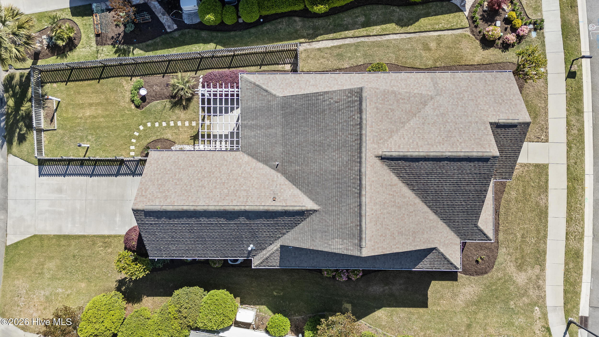 100567413 | Photo 33