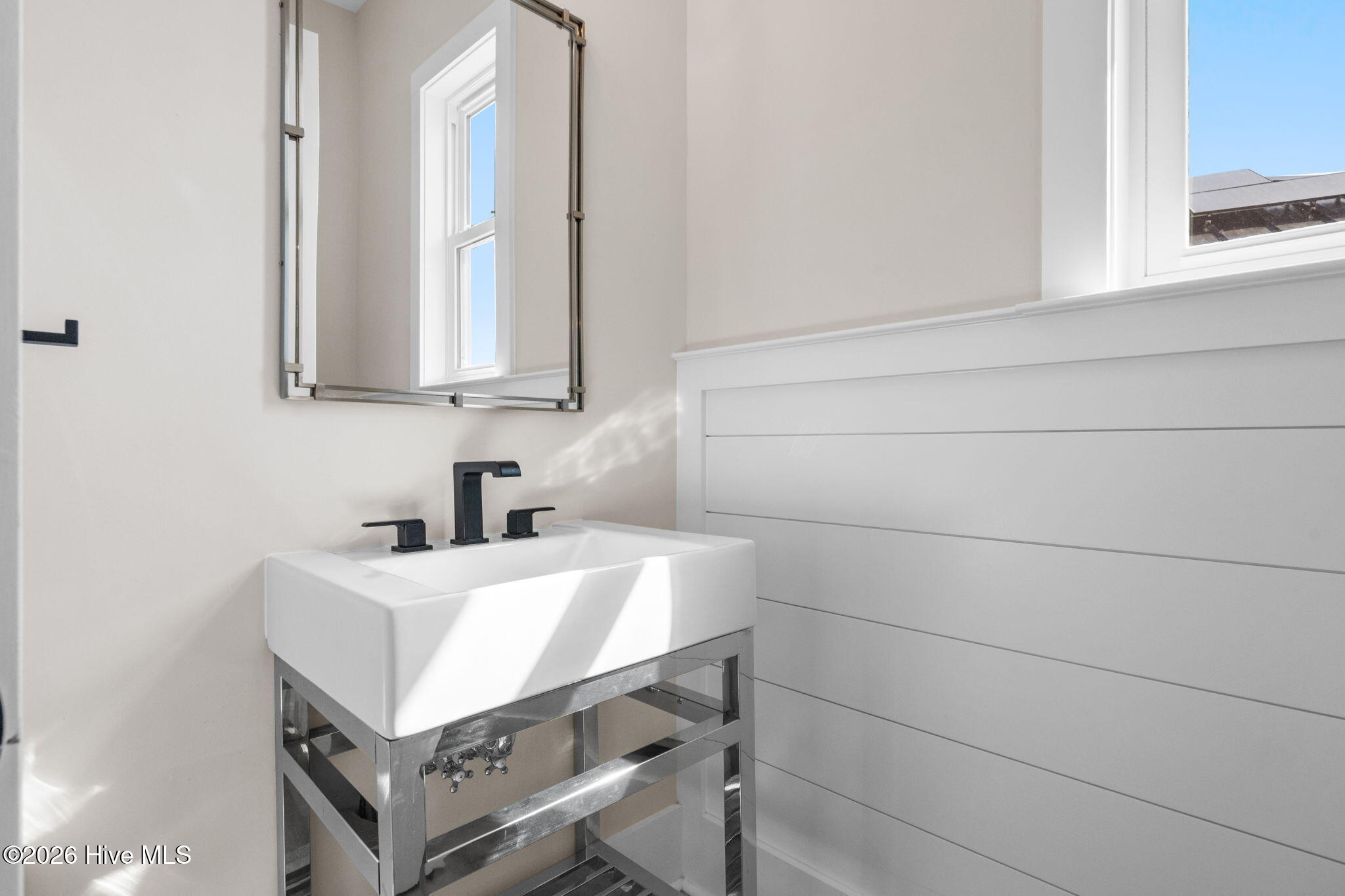 100564964 | Photo 22