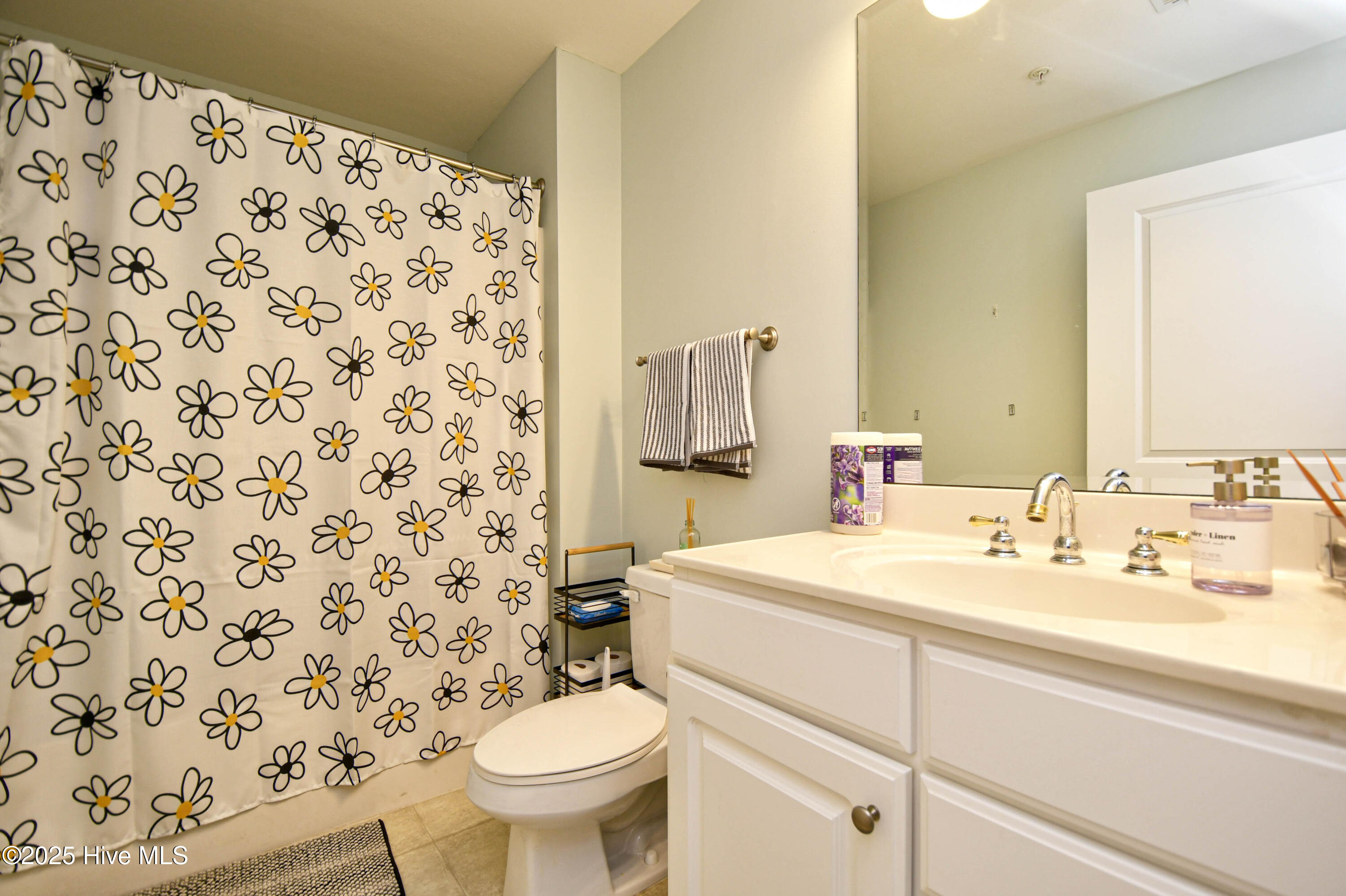 100523607 | Photo 30