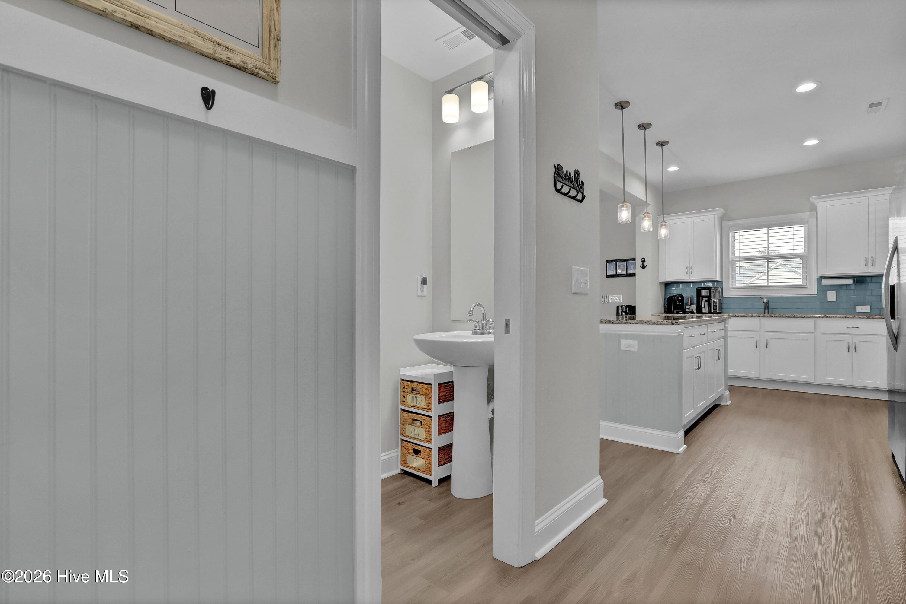 100555385 | Photo 11