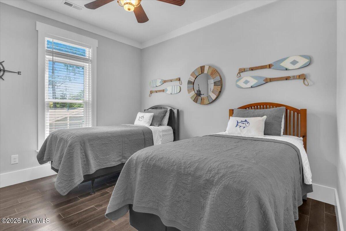 100569217 | Photo 21