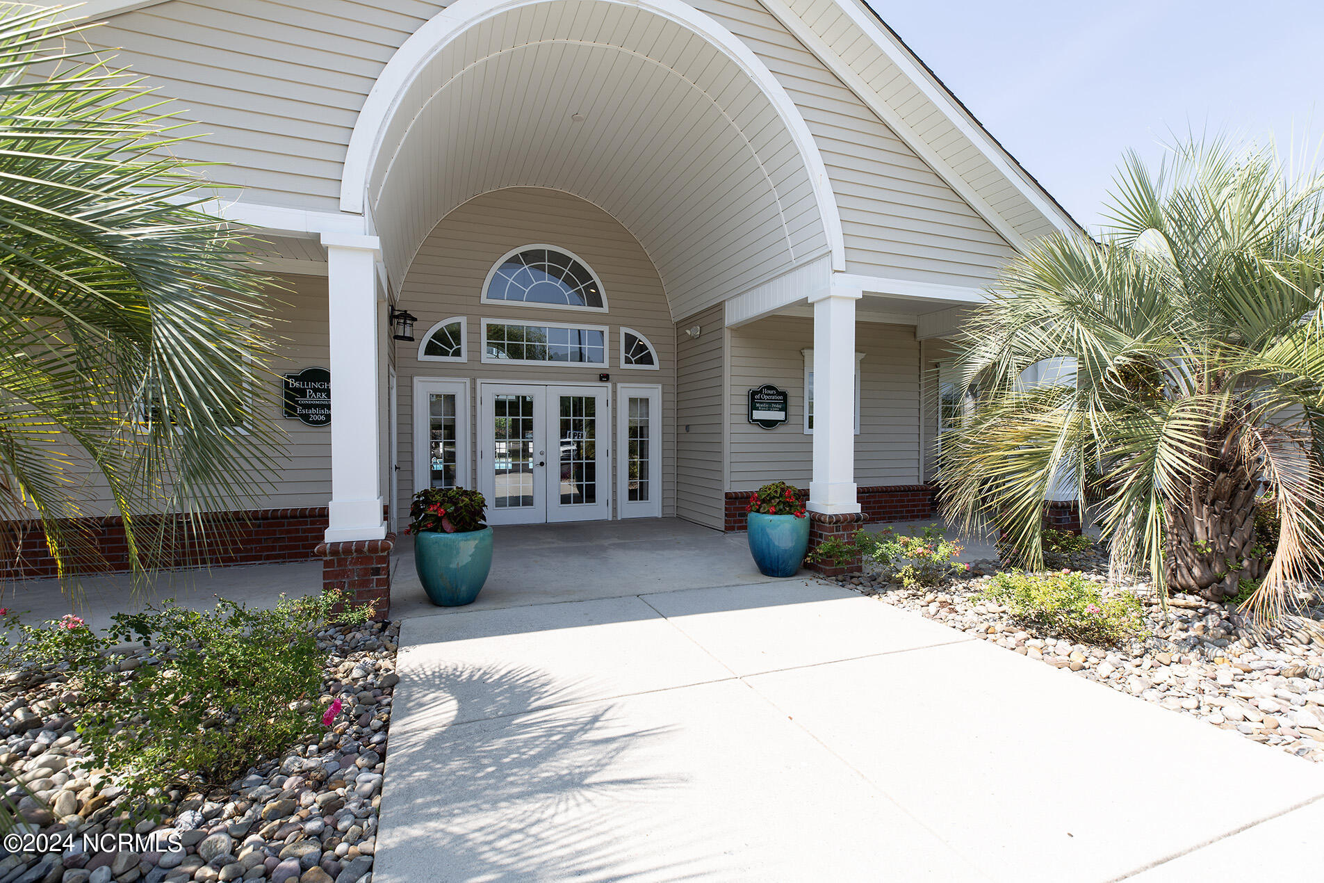 100463737 | Photo 32