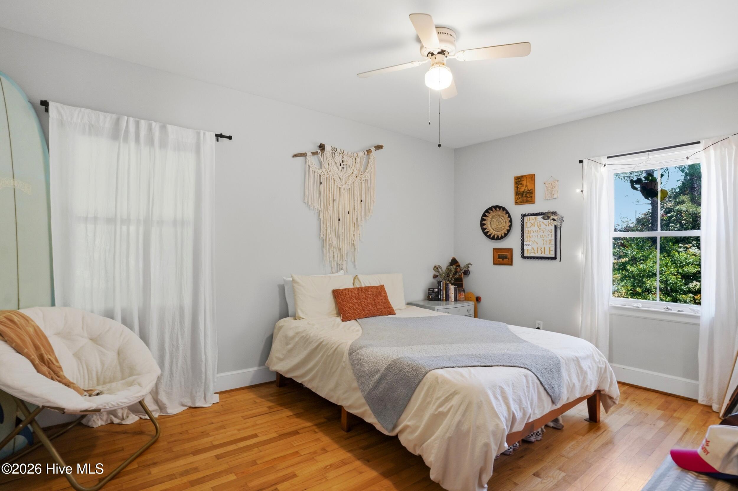 100566091 | Photo 18