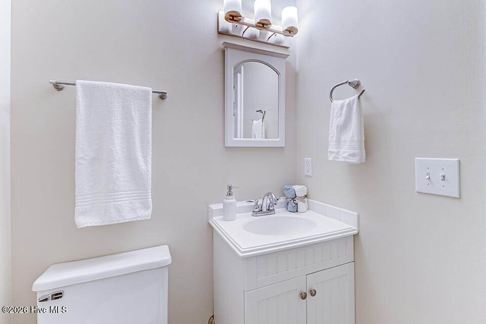 100565987 | Photo 31