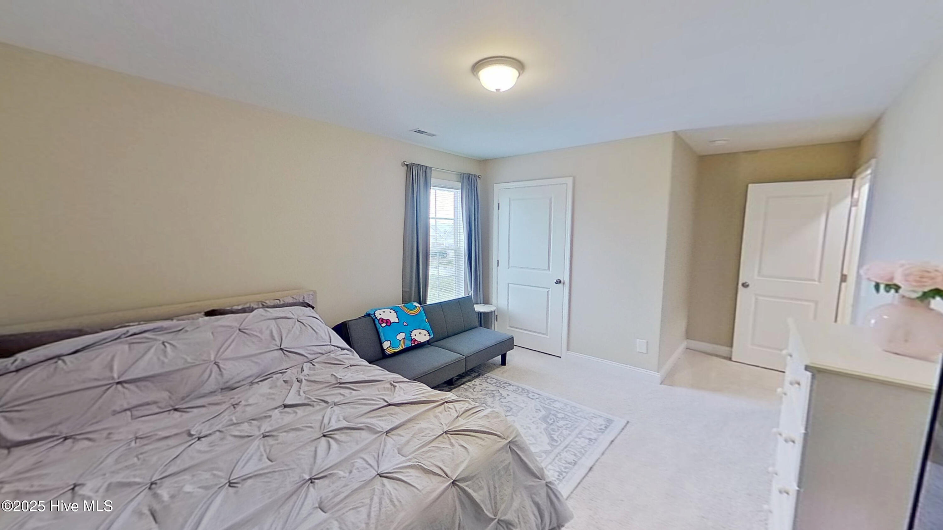 100567217 | Photo 20