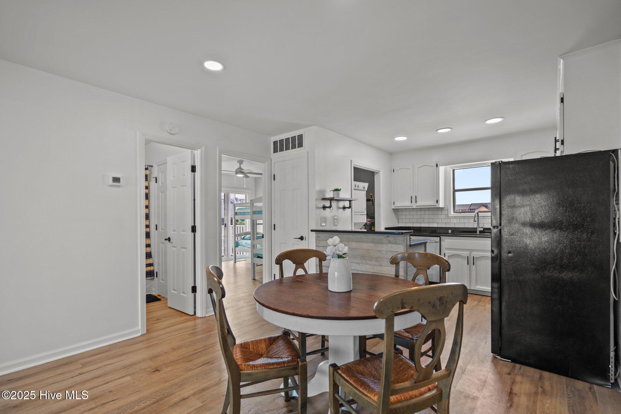 100509298 | Photo 12