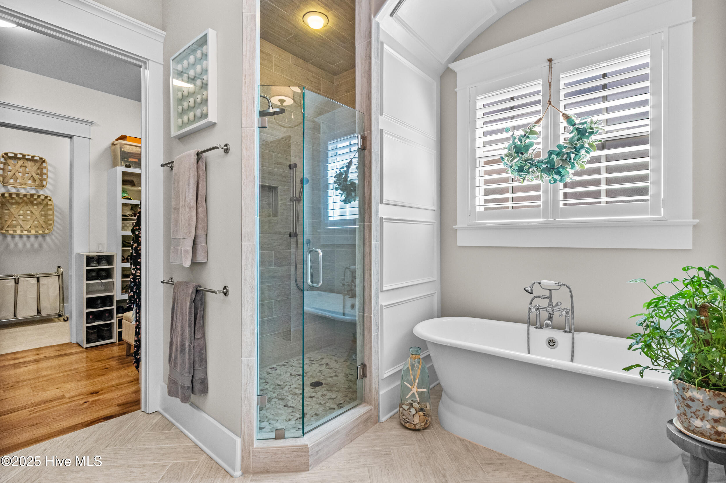 100537766 | Photo 21