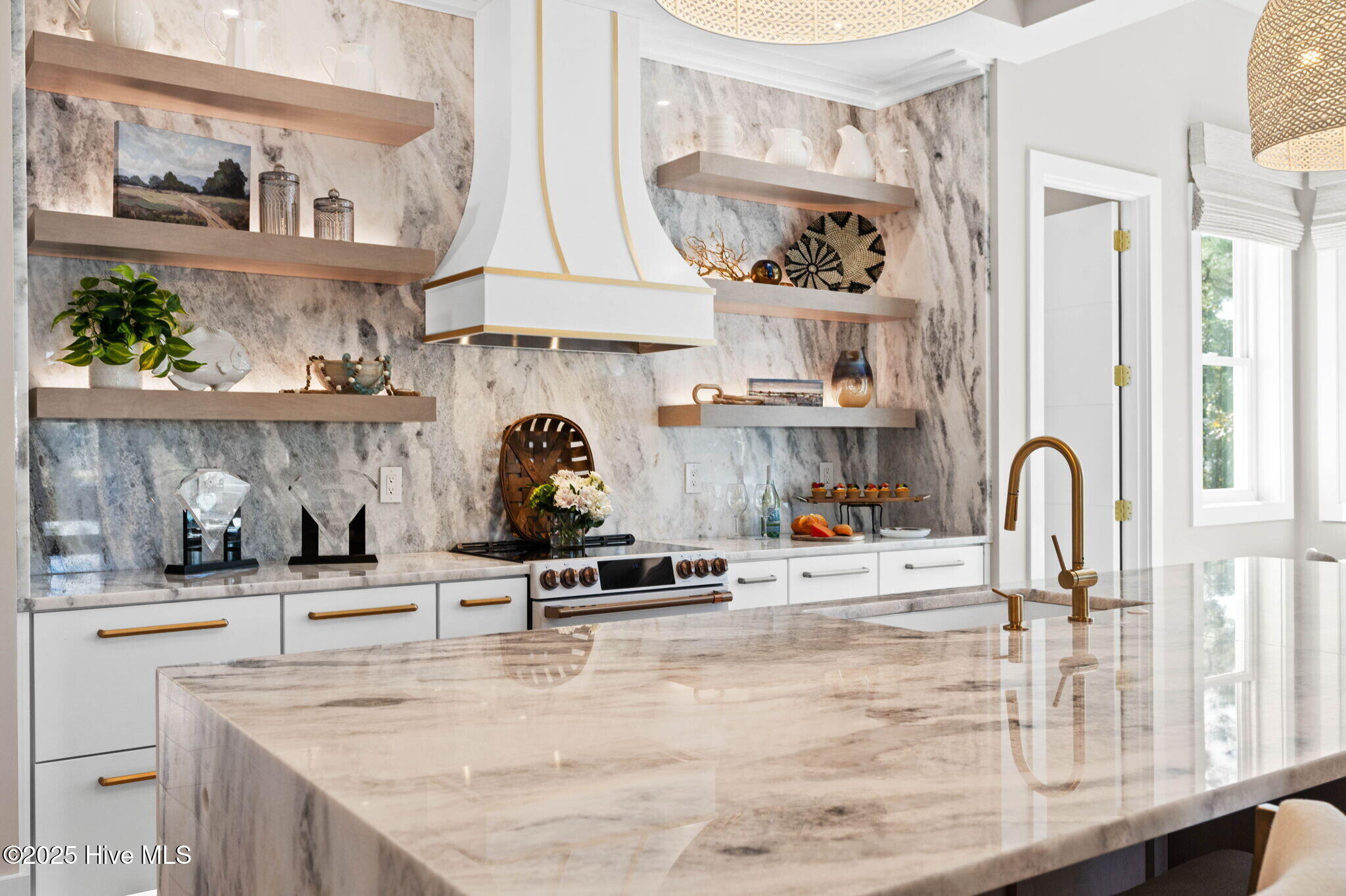 100516902 | Photo 39