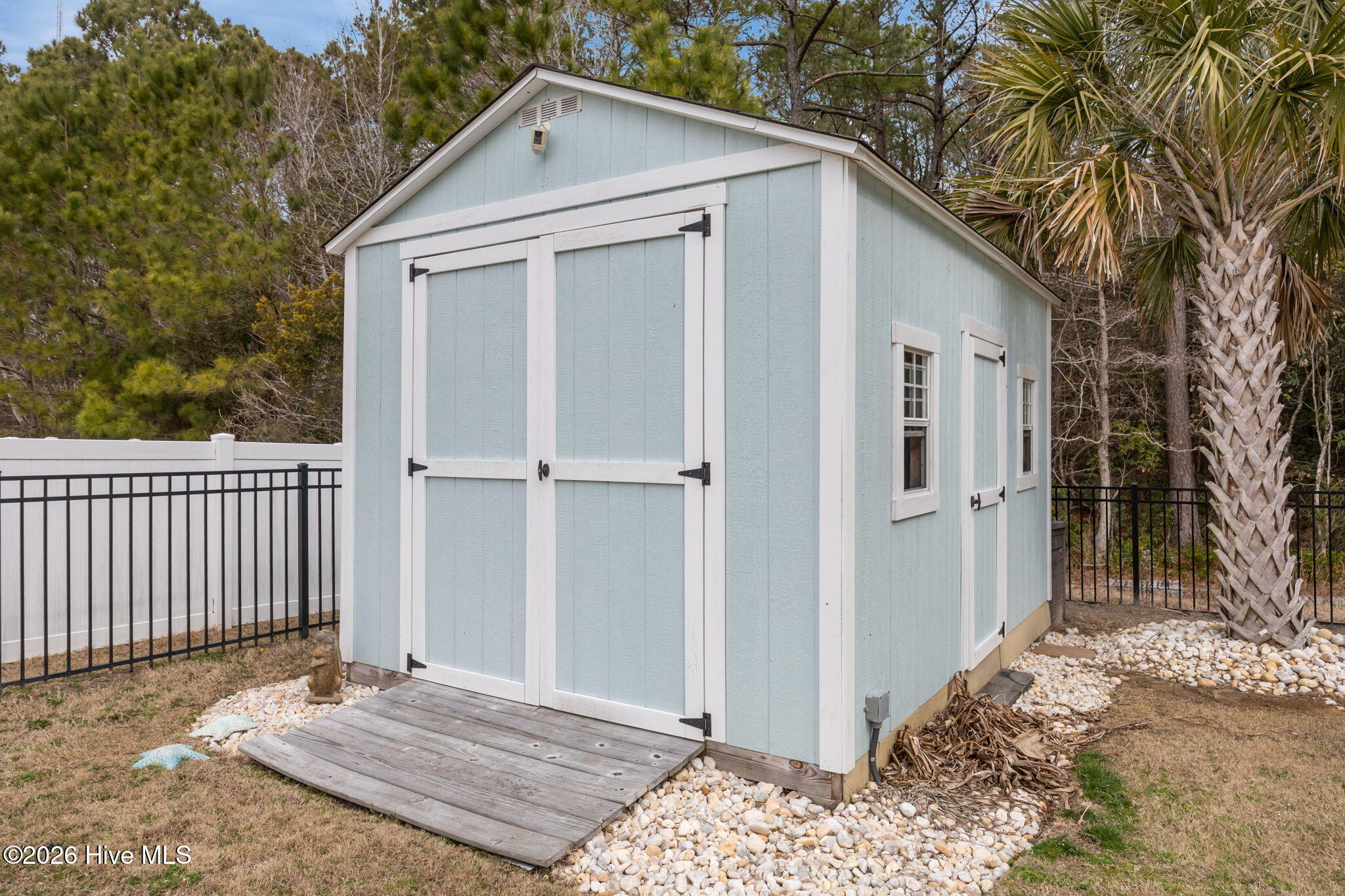 100556932 | Photo 48