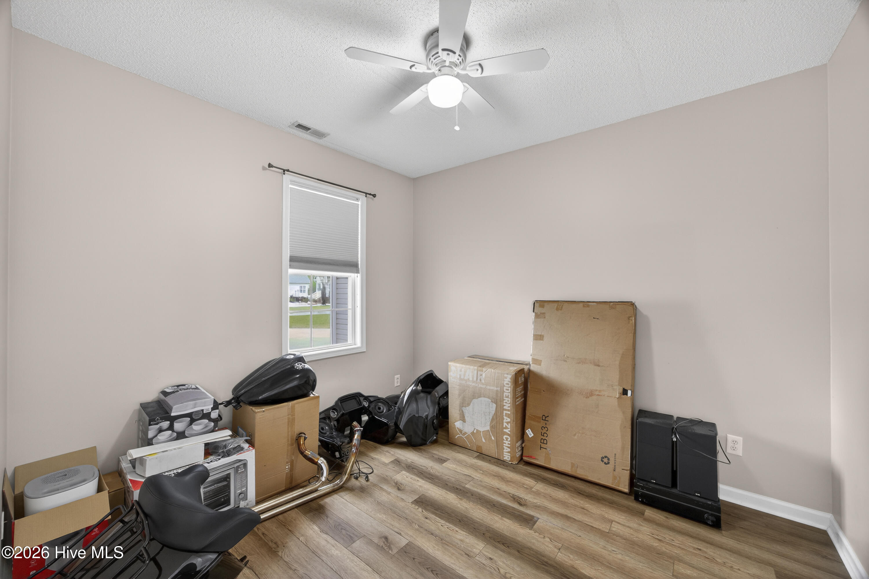 100565929 | Photo 41