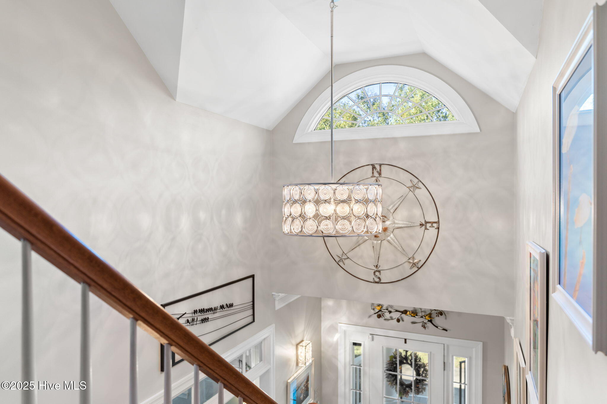 100544060 | Photo 24