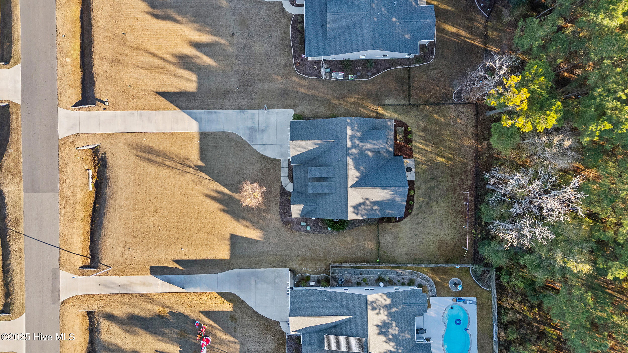 100545098 | Photo 36