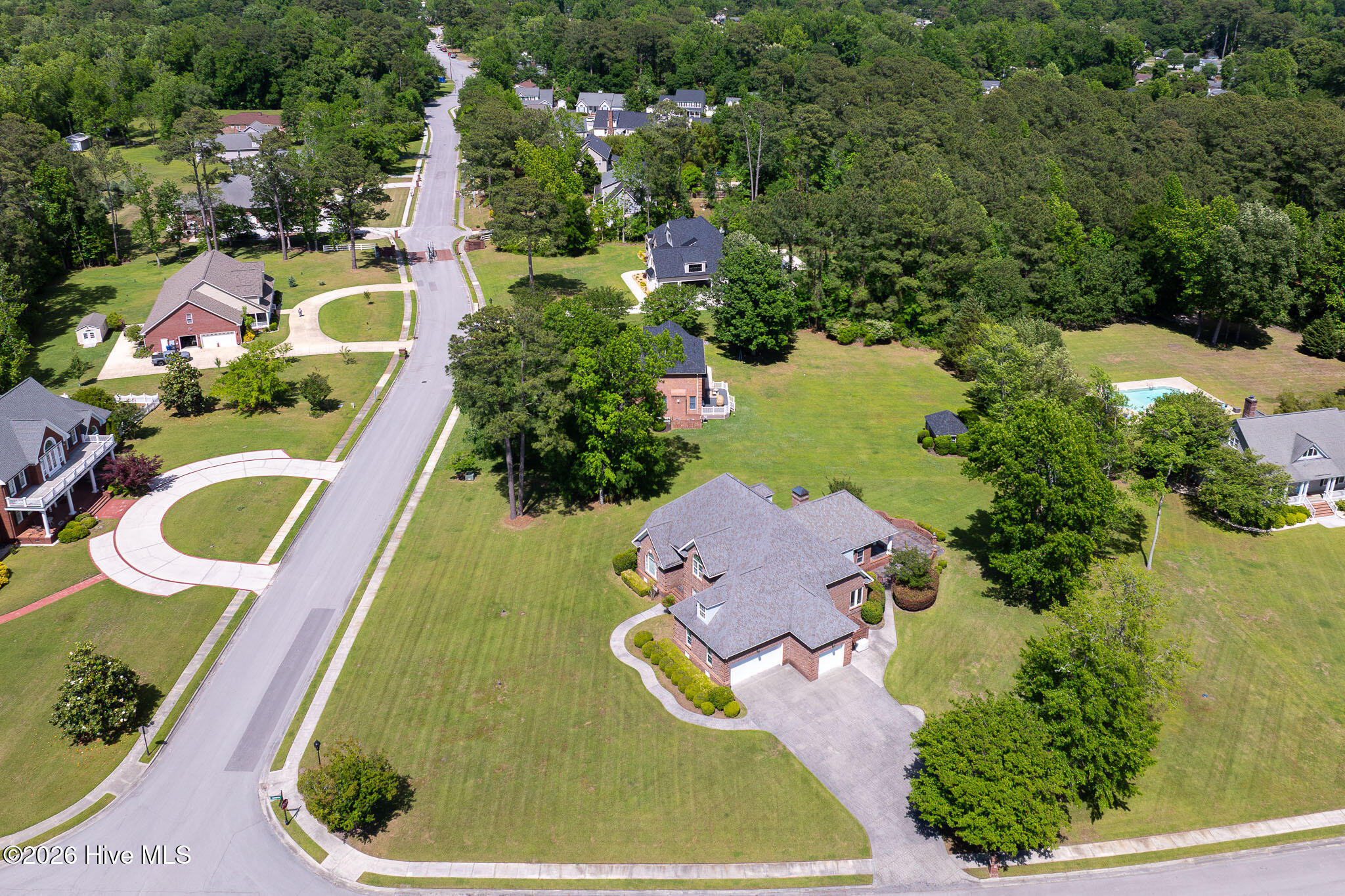 100570266 | Photo 81