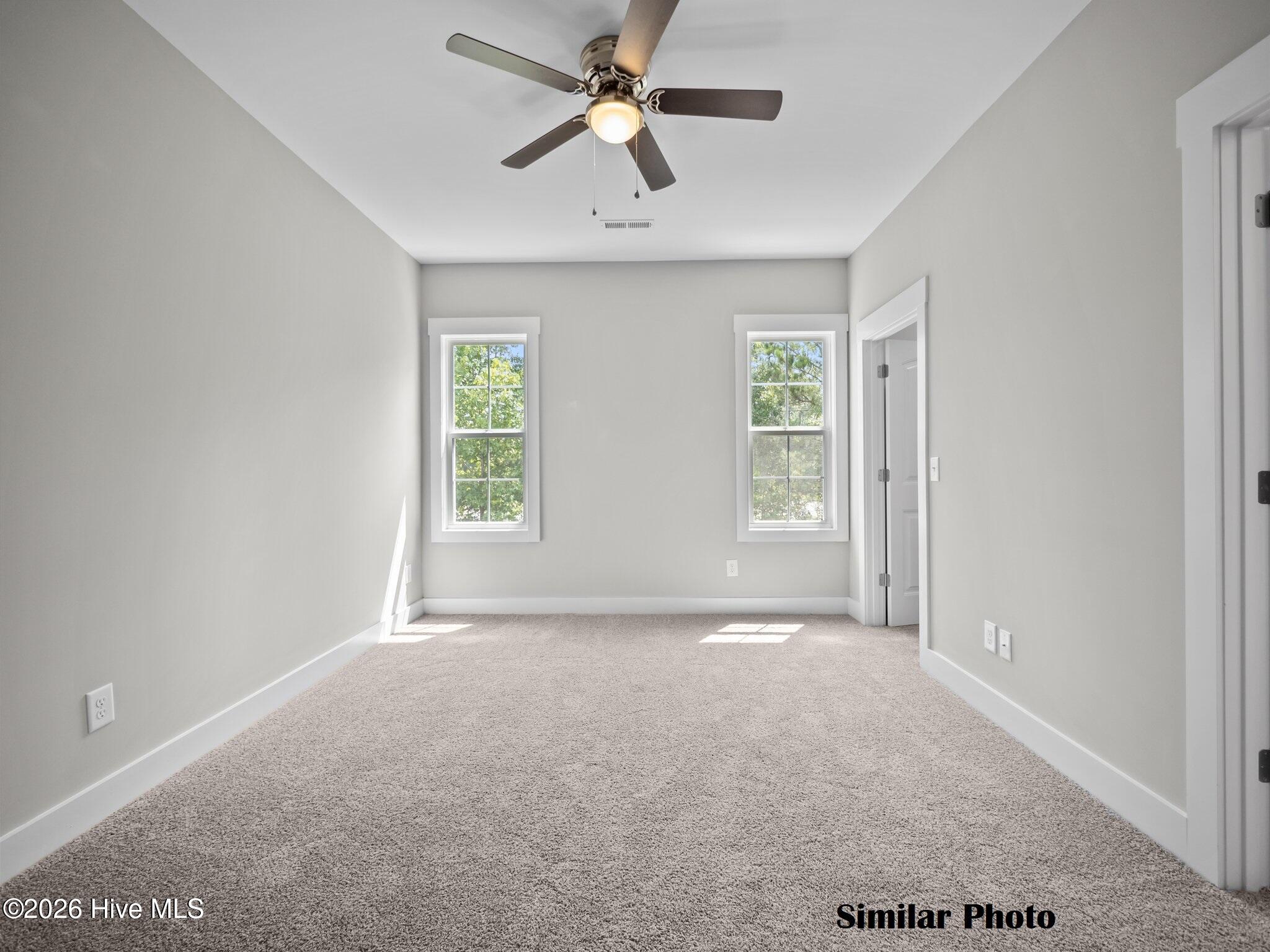 100563789 | Photo 40