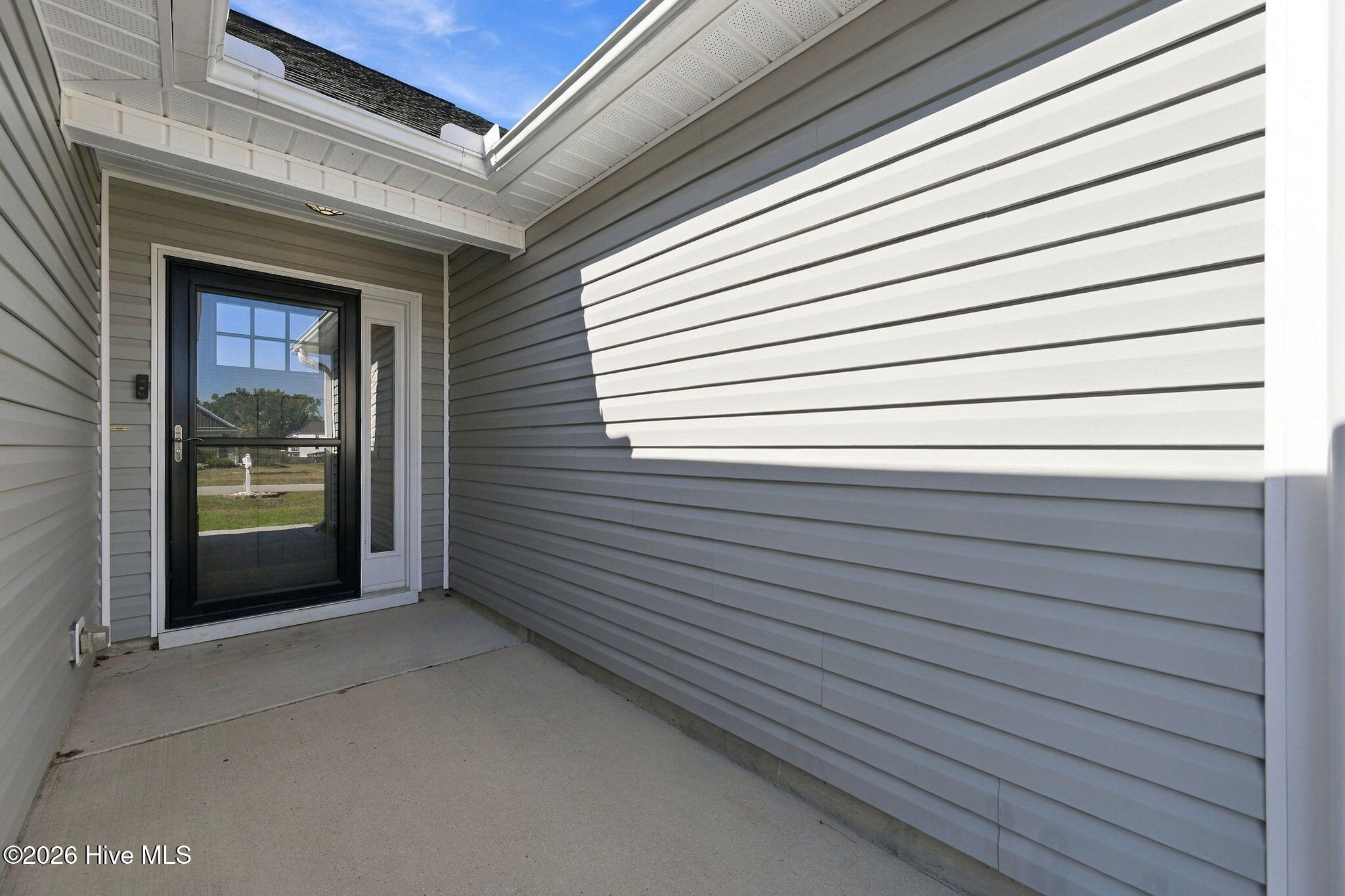 Photo 4 of Single family home for sale at 306 Strut Ln, Richlands, NC 28574 | MLS# 100606933 | Listing updated on 2026-10-05