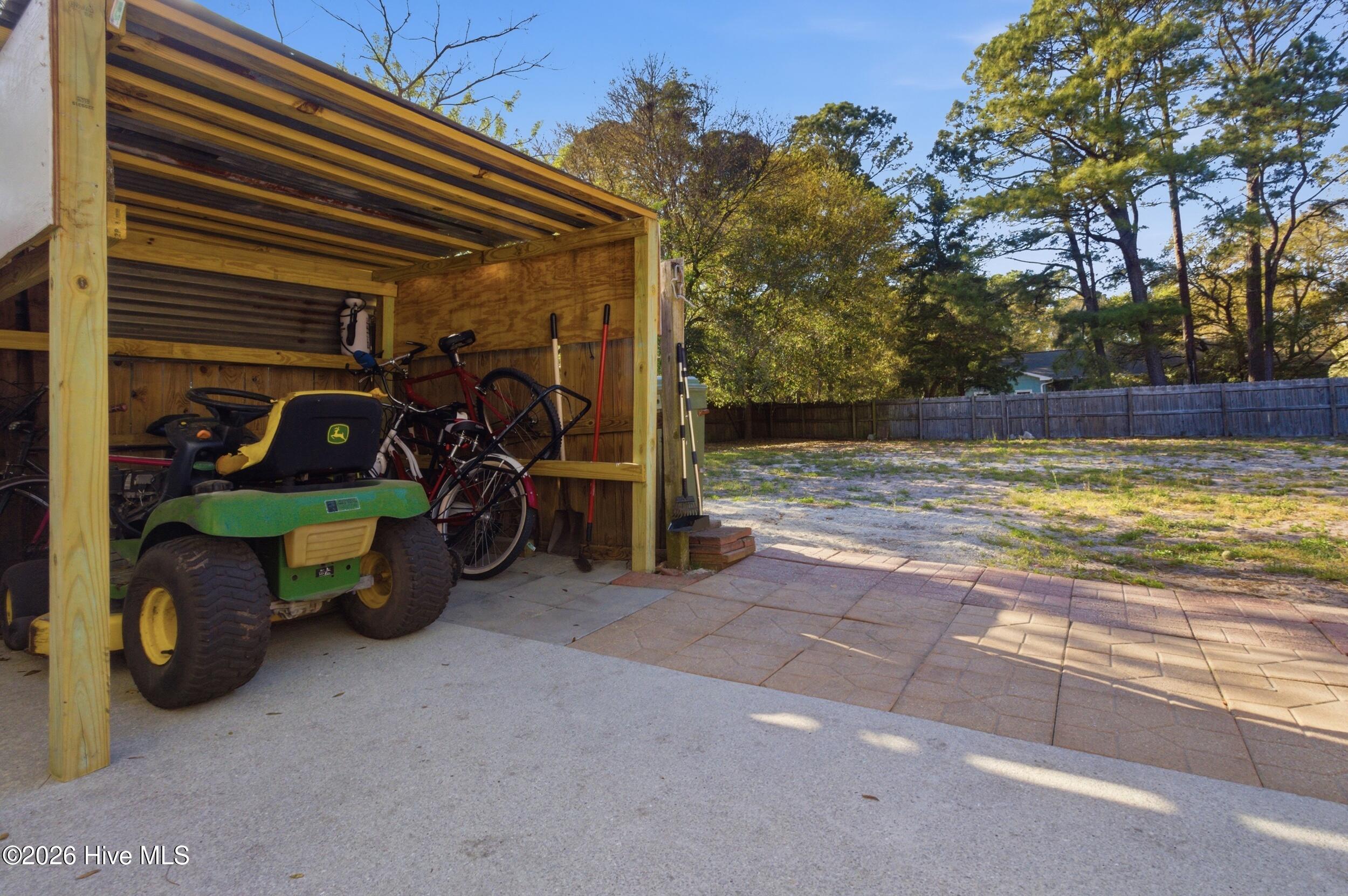 100564974 | Photo 18