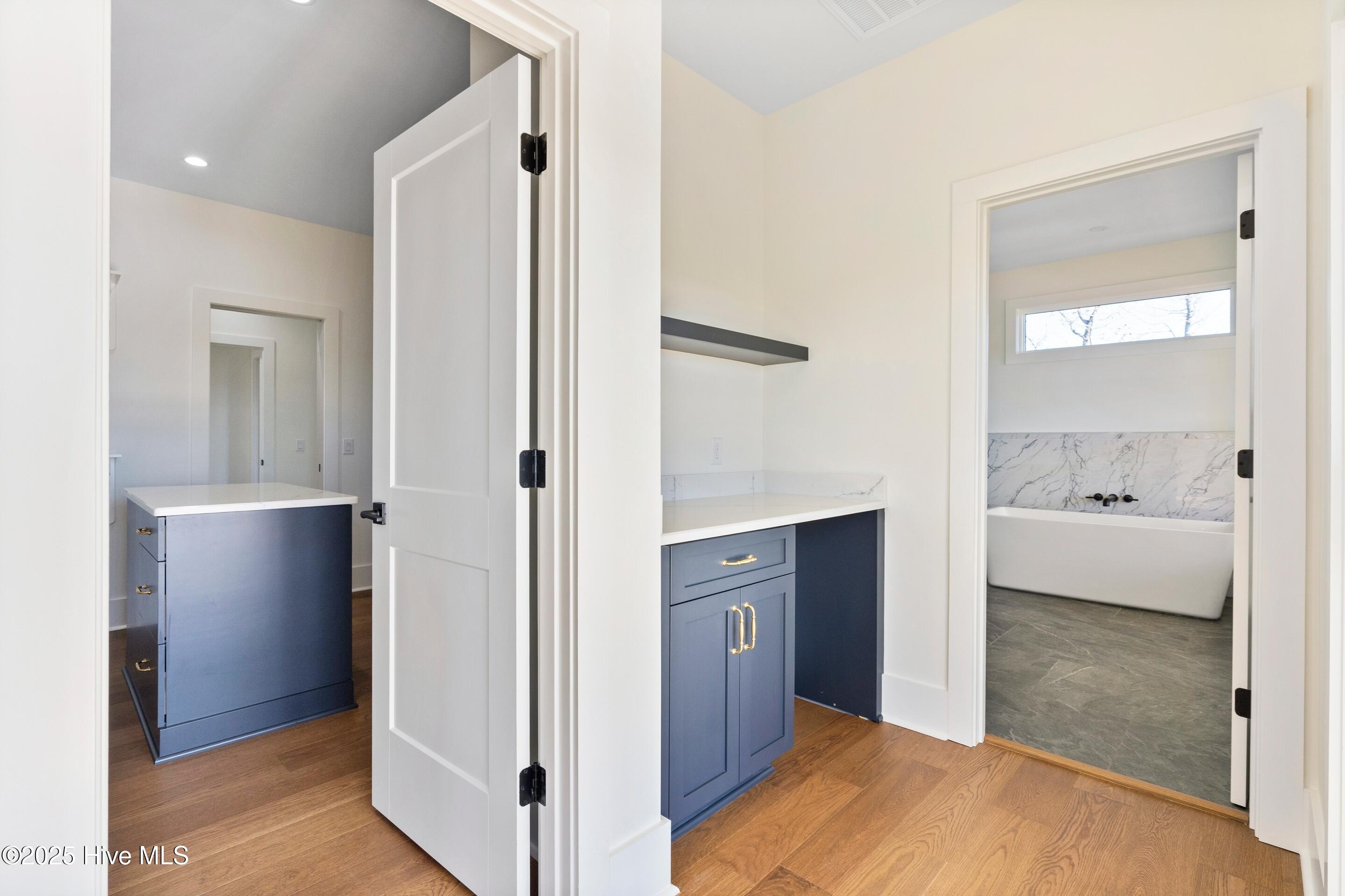 100545730 | Photo 68