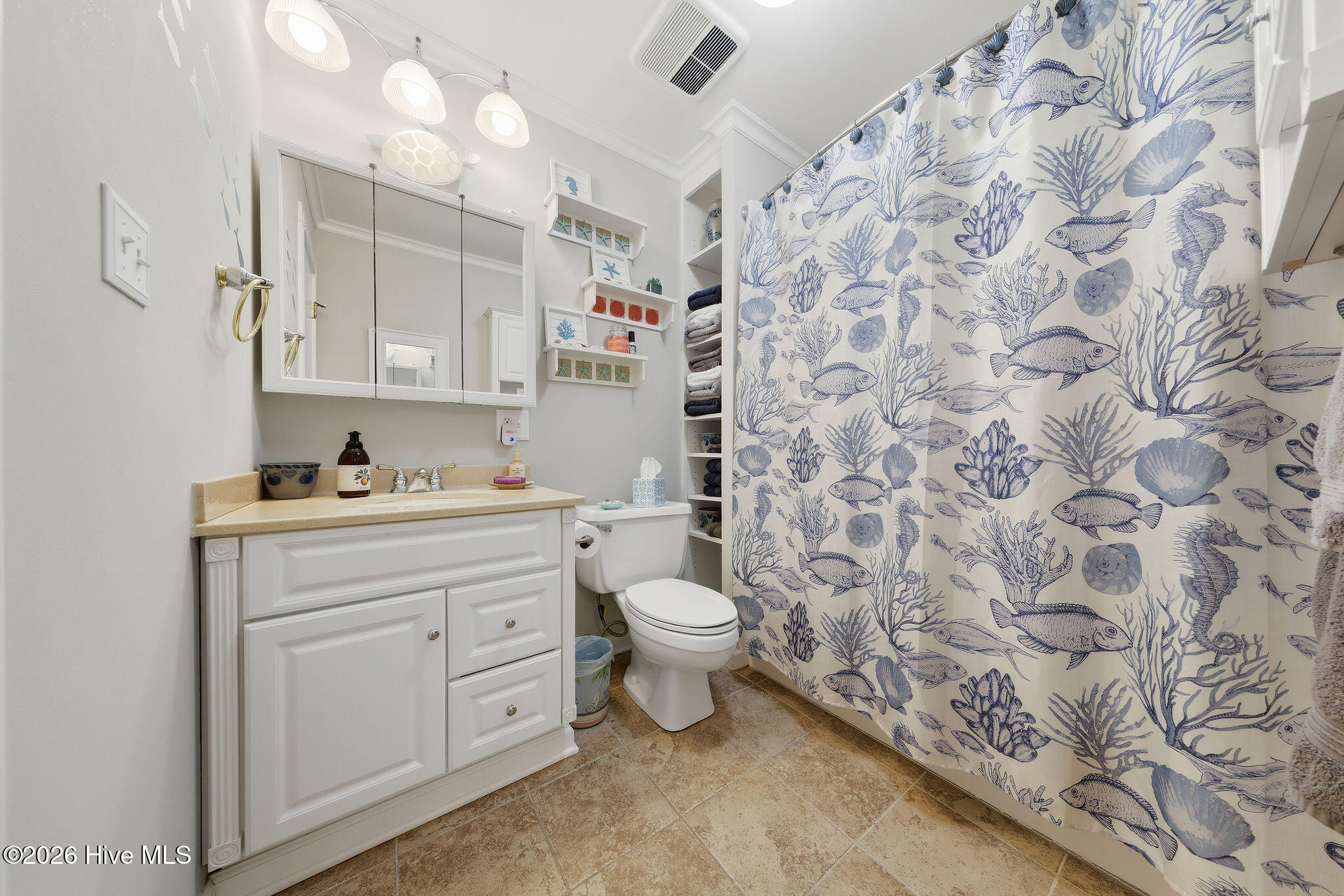 100564748 | Photo 43