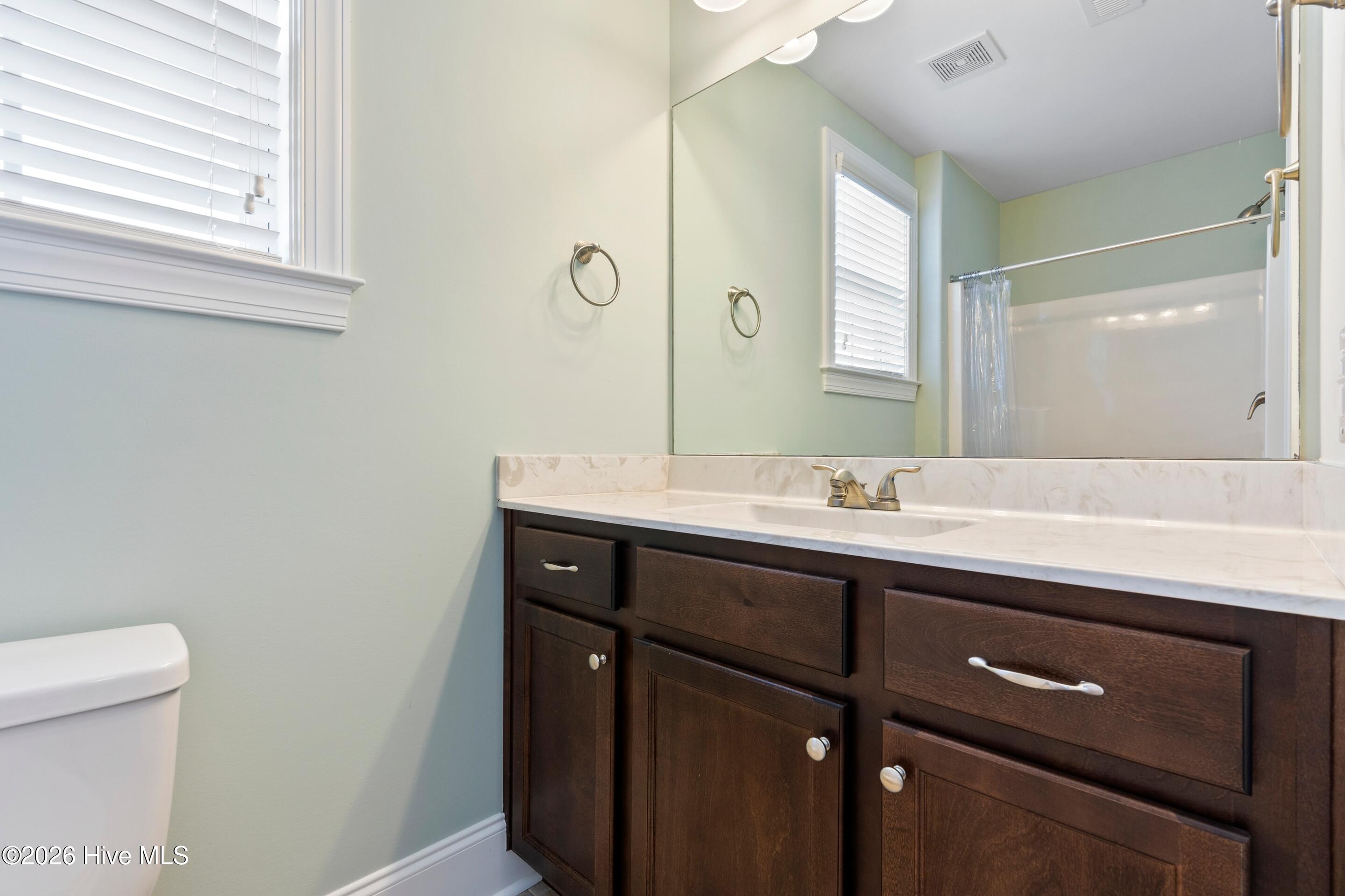 100547652 | Photo 43