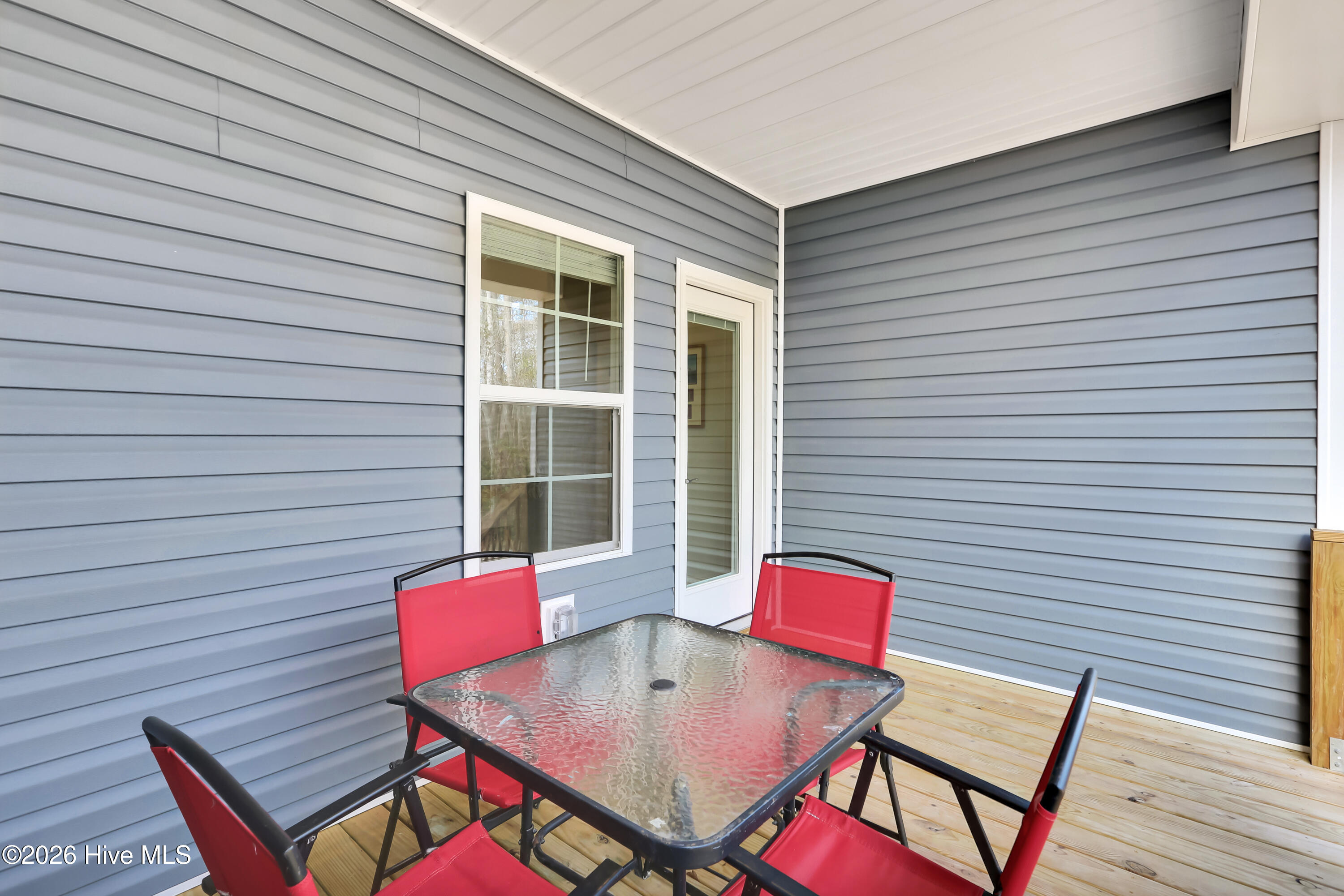 100552855 | Photo 28